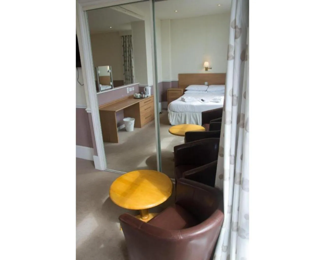 Bedroom in Diamond Hotel