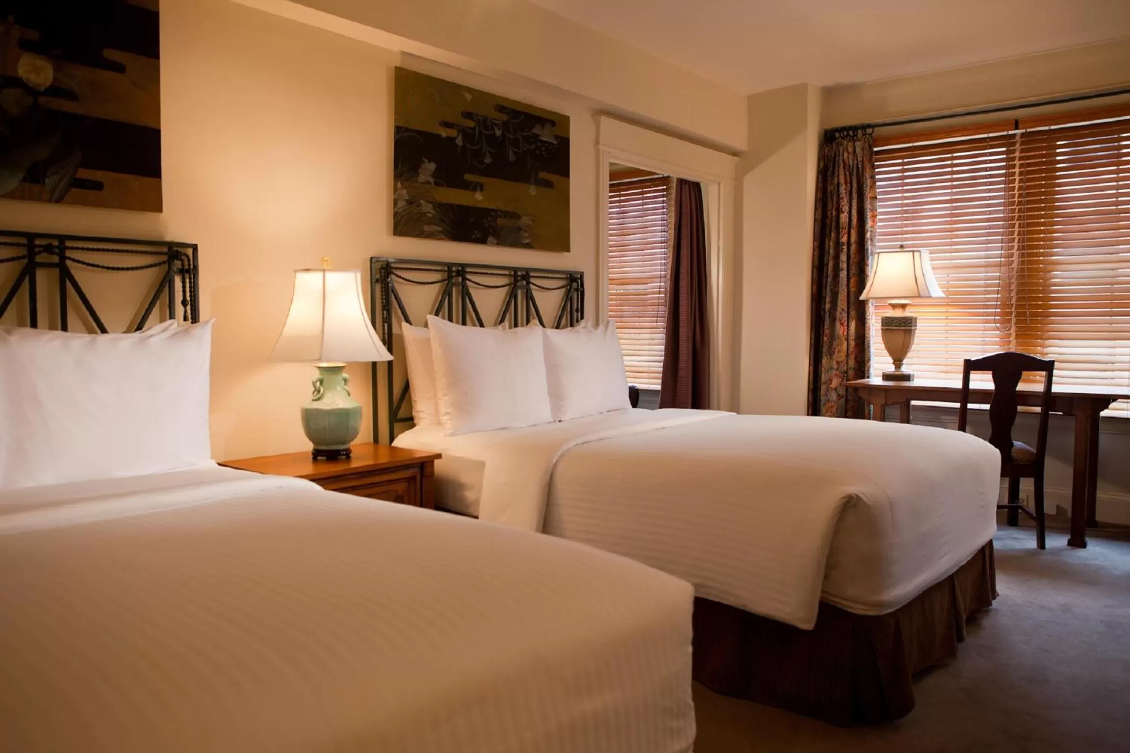 Bed in Hotel Lombardy