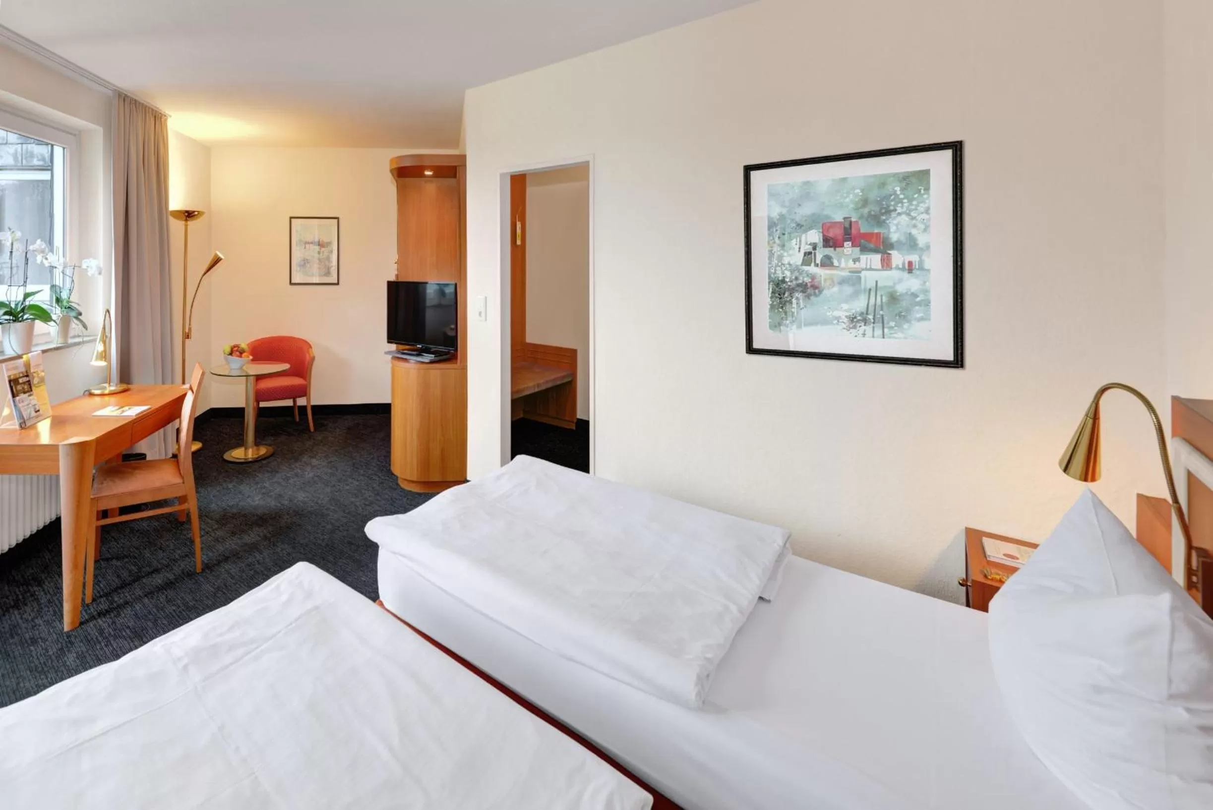 Photo of the whole room, Bed in Ringhotel Parkhotel Witten