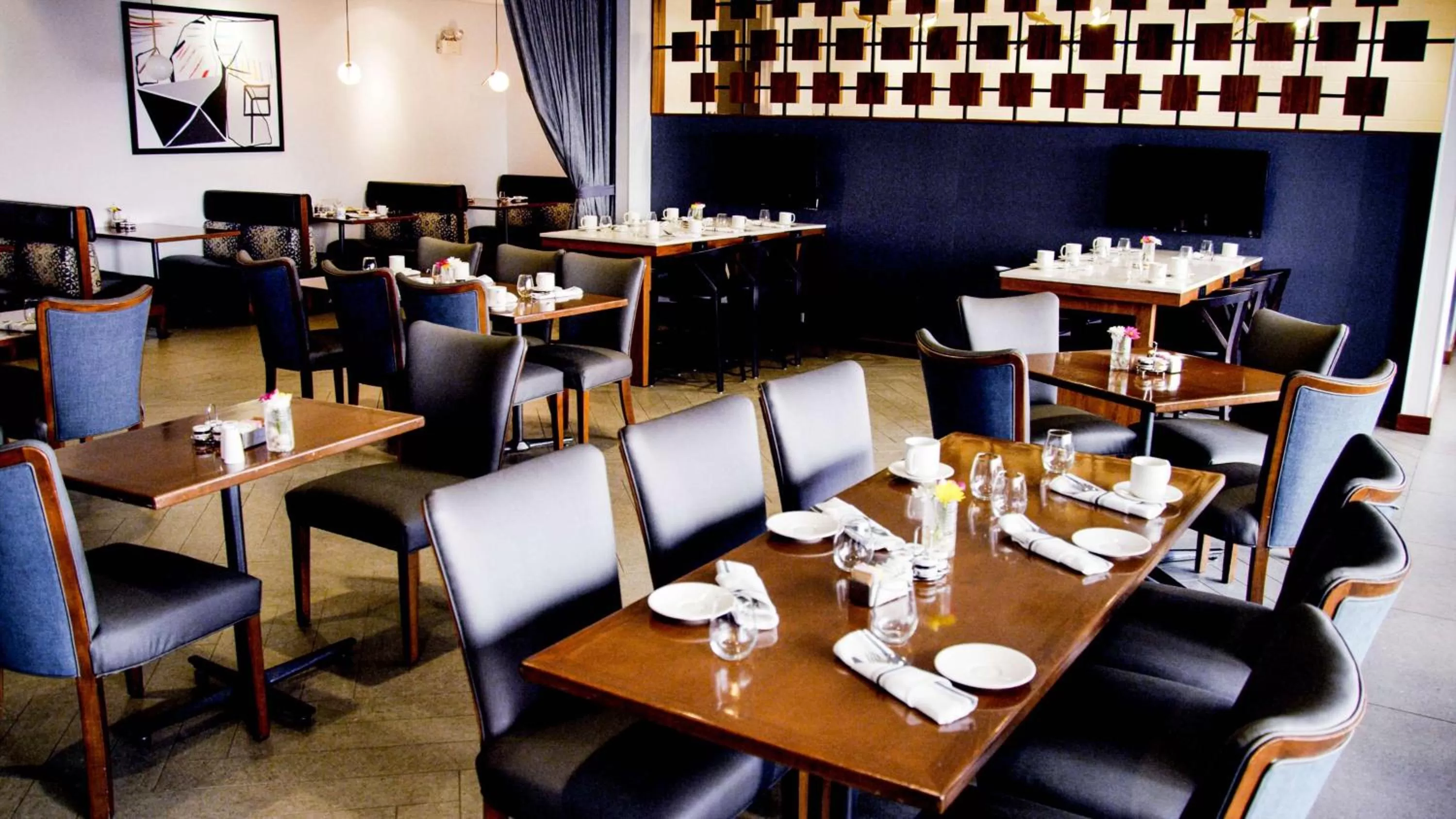 Lounge or bar in Sonesta Denver Downtown