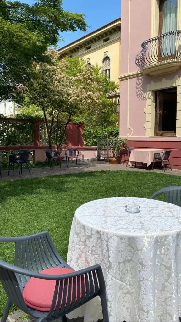 Property Building in Villa Regina Margherita