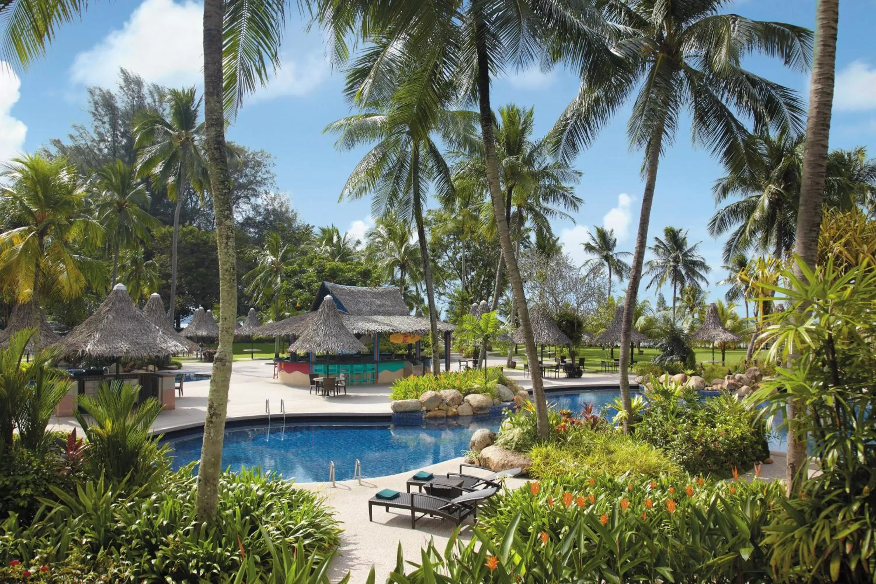 Swimming pool in Shangri-La Golden Sands, Penang