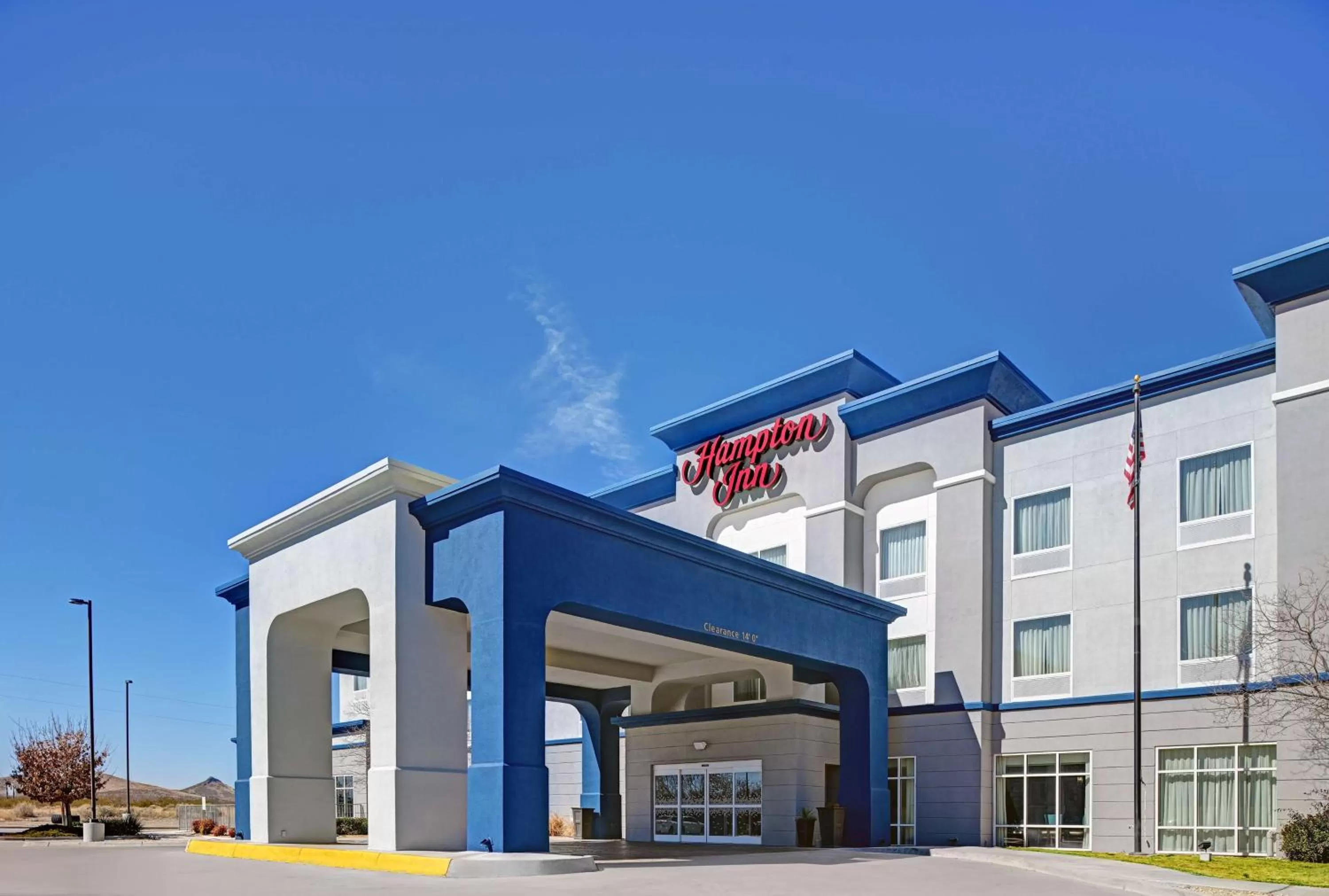 Property building in Hampton Inn Lordsburg