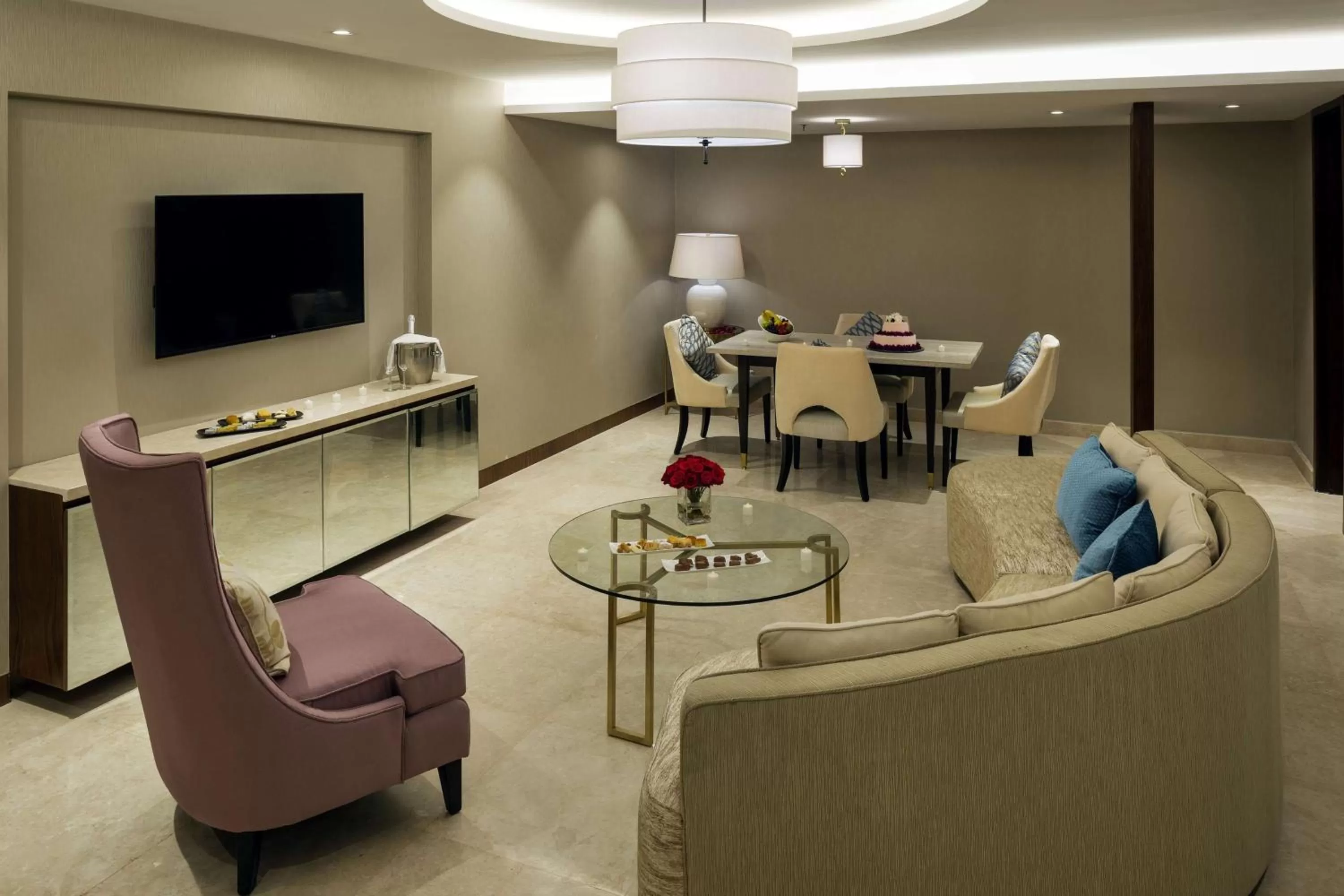 Bedroom in Radisson Blu Hotel, Jeddah Al Salam