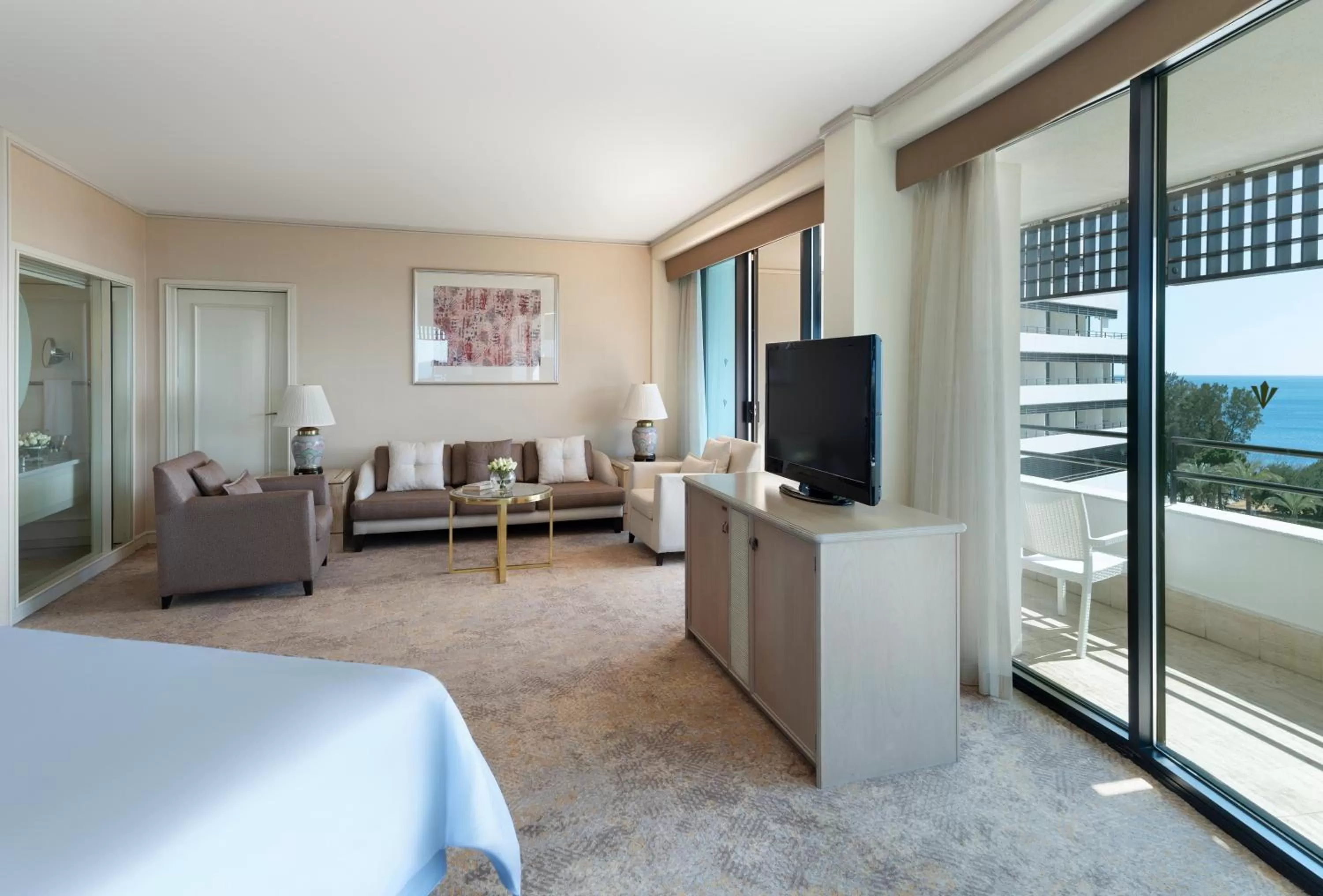 Photo of the whole room in Rixos Downtown Antalya - The Land Of Legends Access