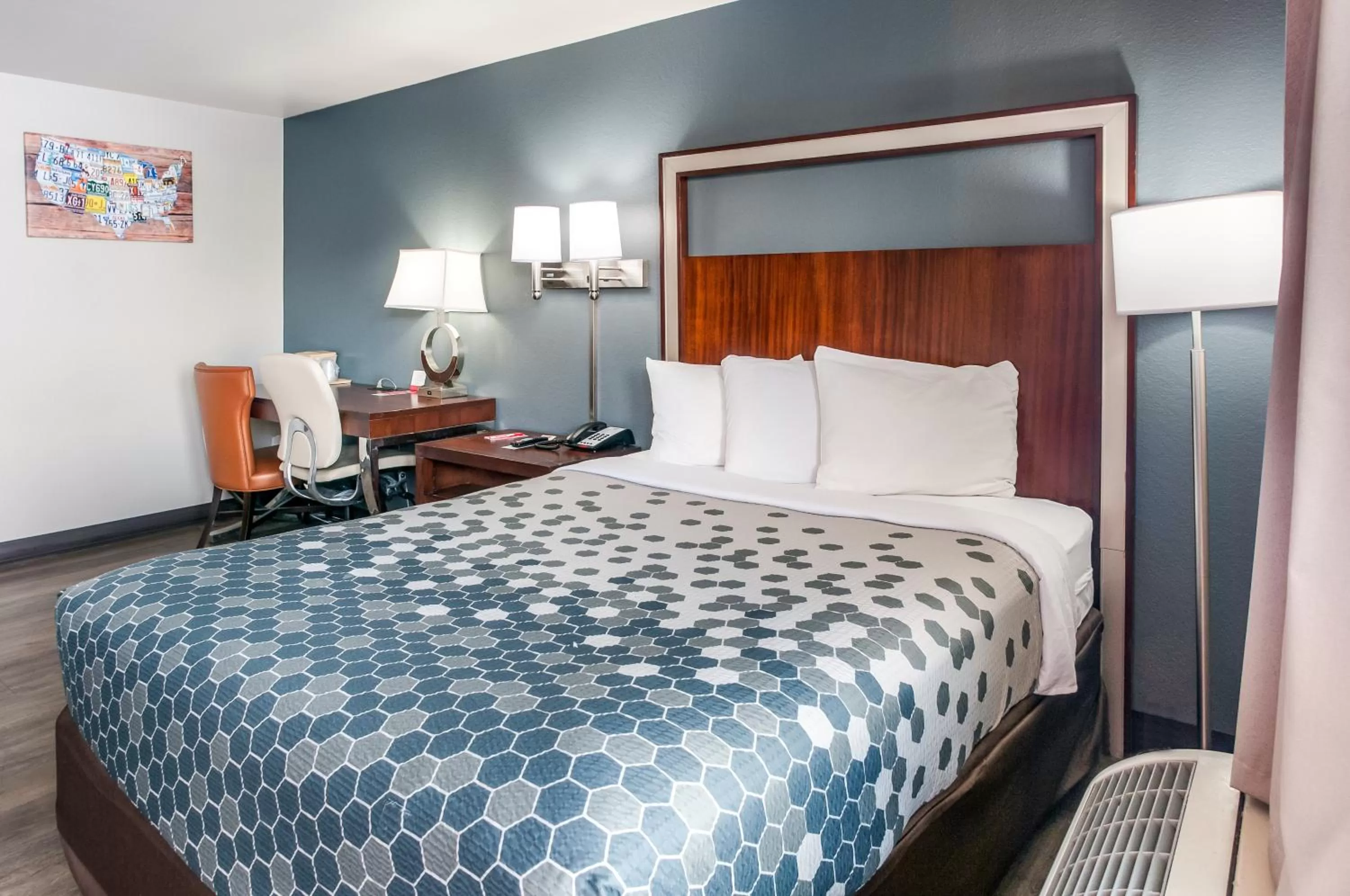 Bed in Suburban Studios Neenah-Appleton