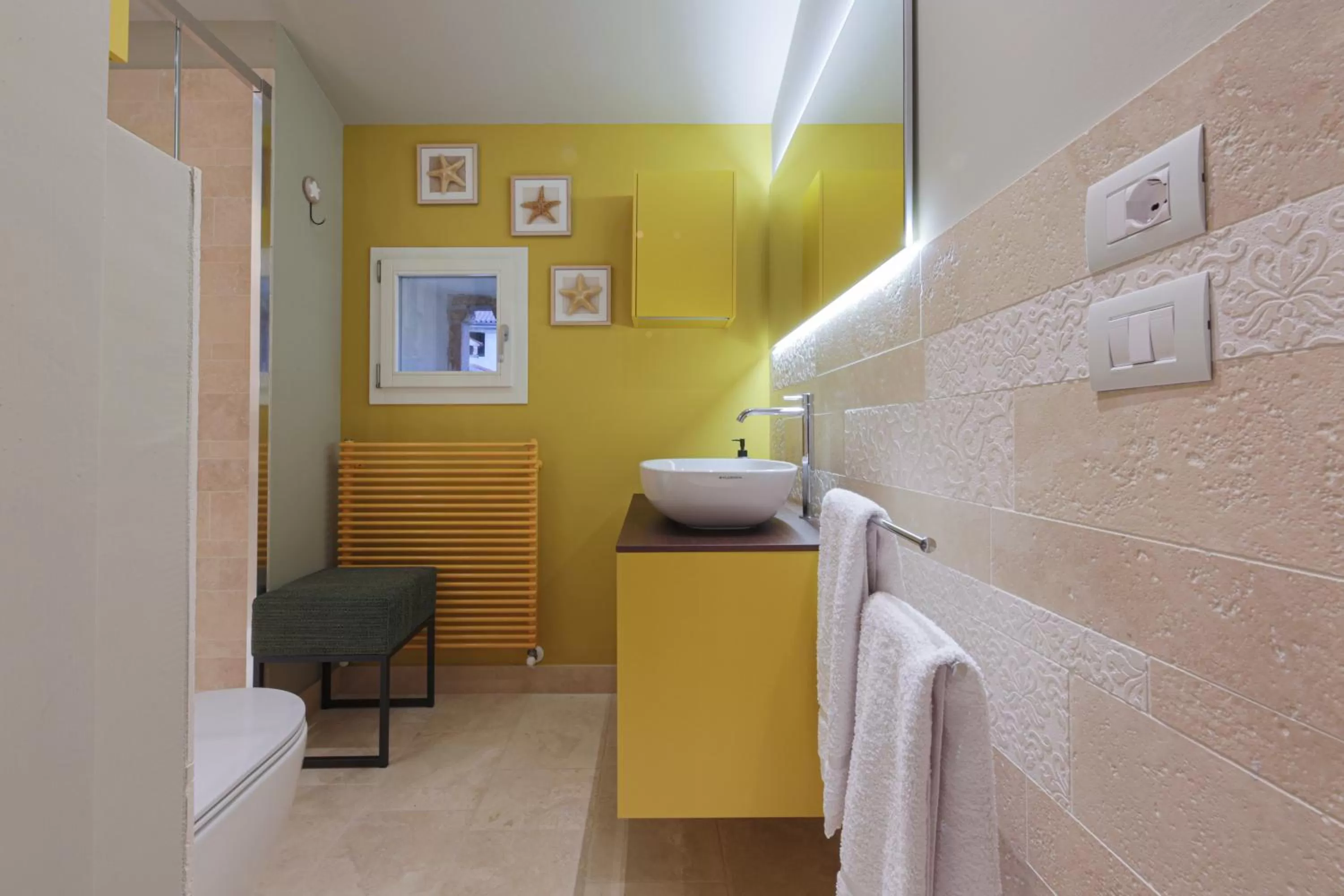 Bathroom, Bed in B&B CASA OLTRAVAL