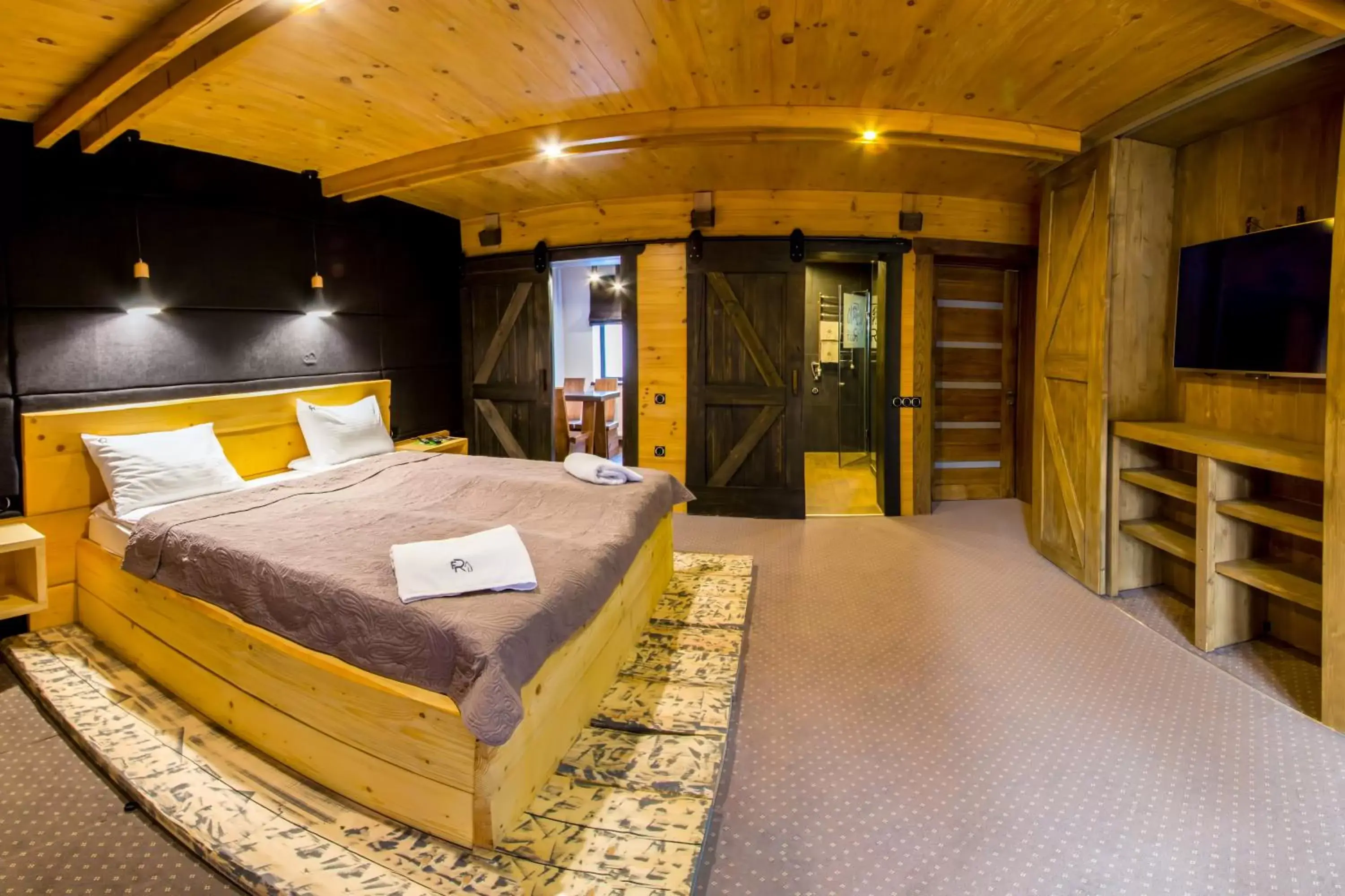 Suite with Balcony in FoRest Suite with Balcony in FoRest