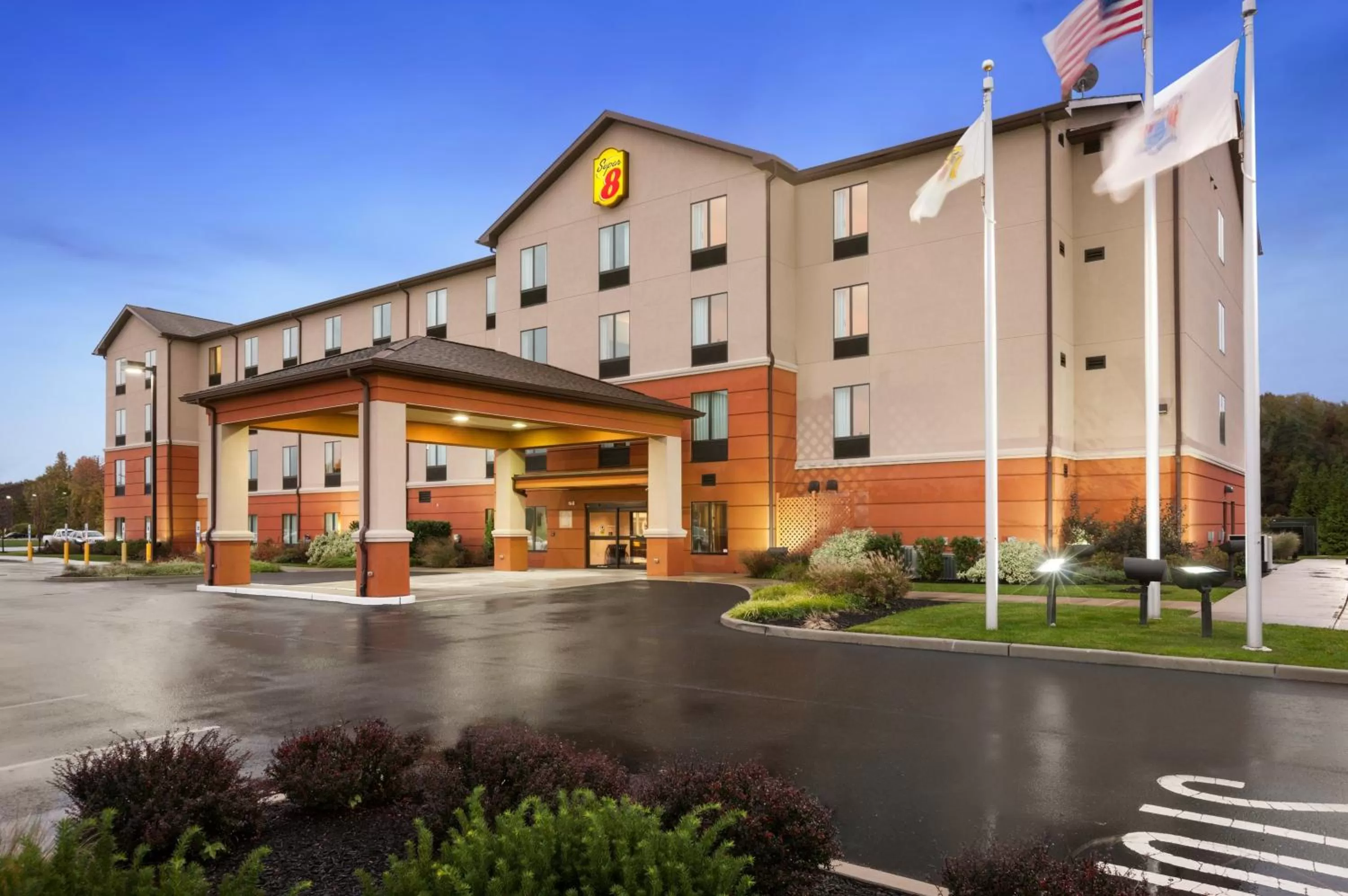 Property building in Super 8 by Wyndham Pennsville/Wilmington