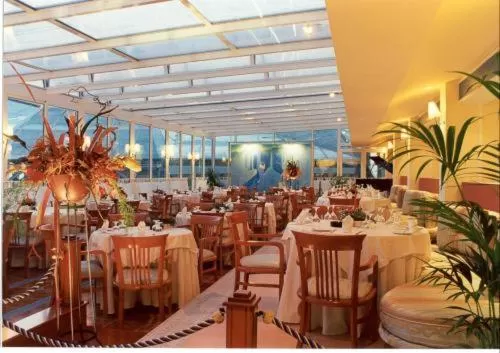 Restaurant/places to eat in Philippion