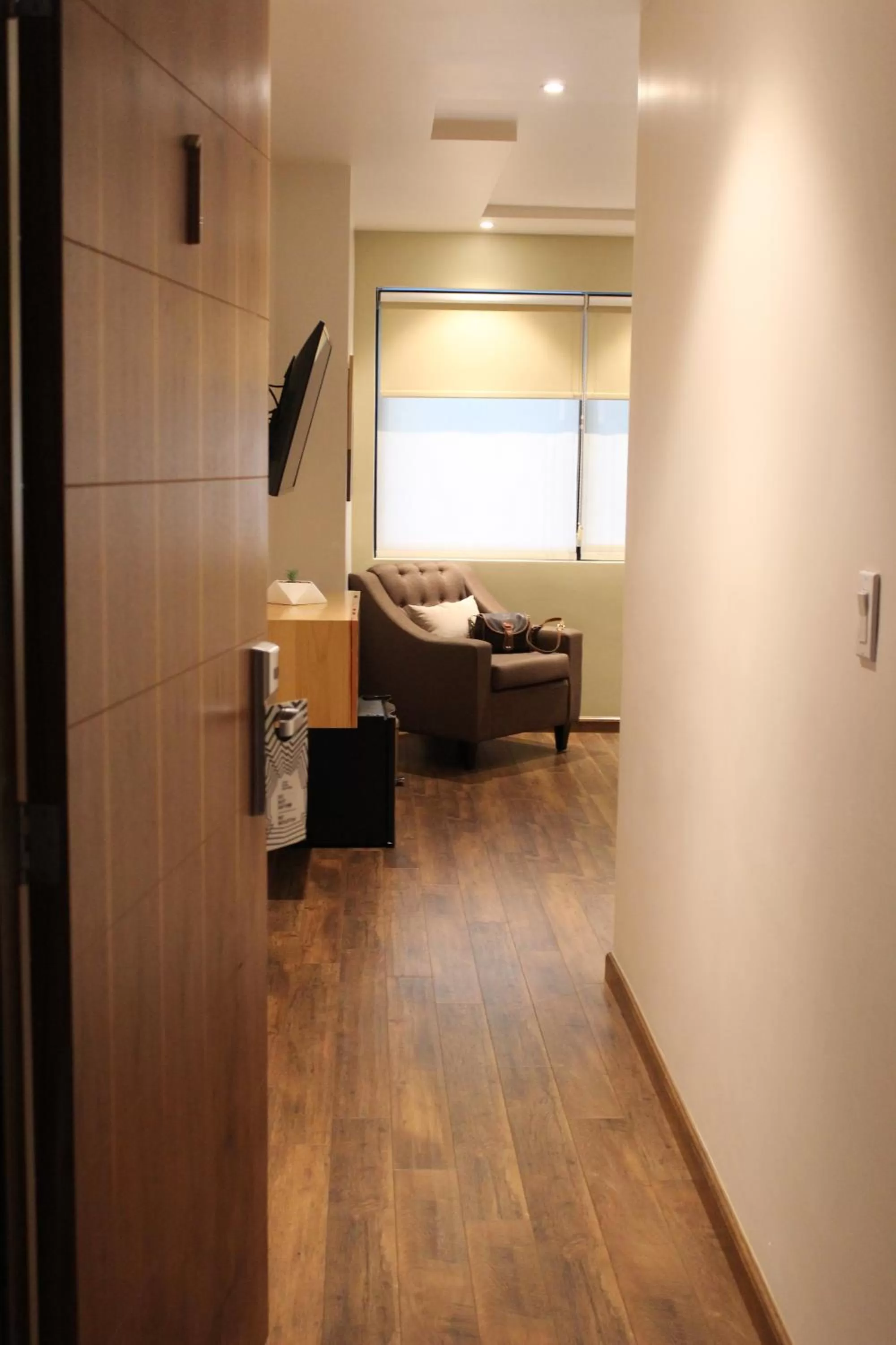 Seating area, Bathroom in Alou Hotel Boutique