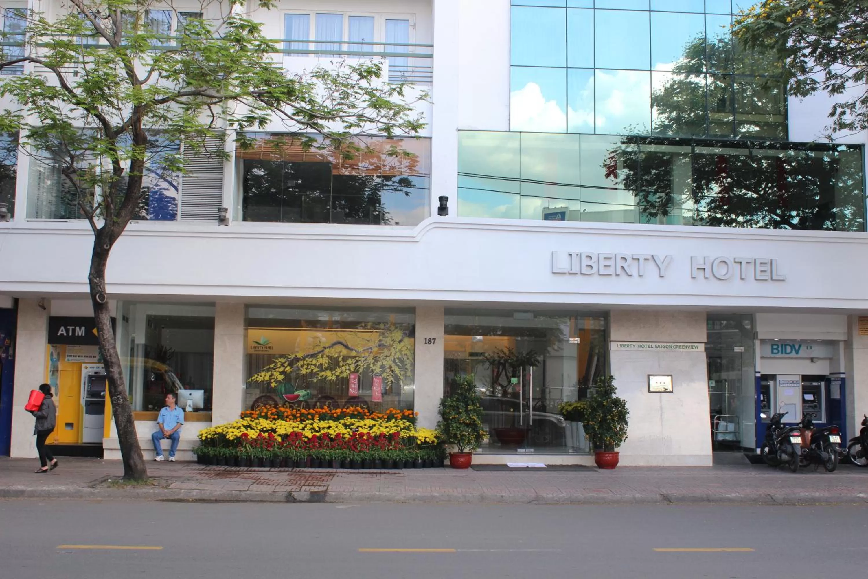 Property building in Liberty Hotel Saigon Greenview