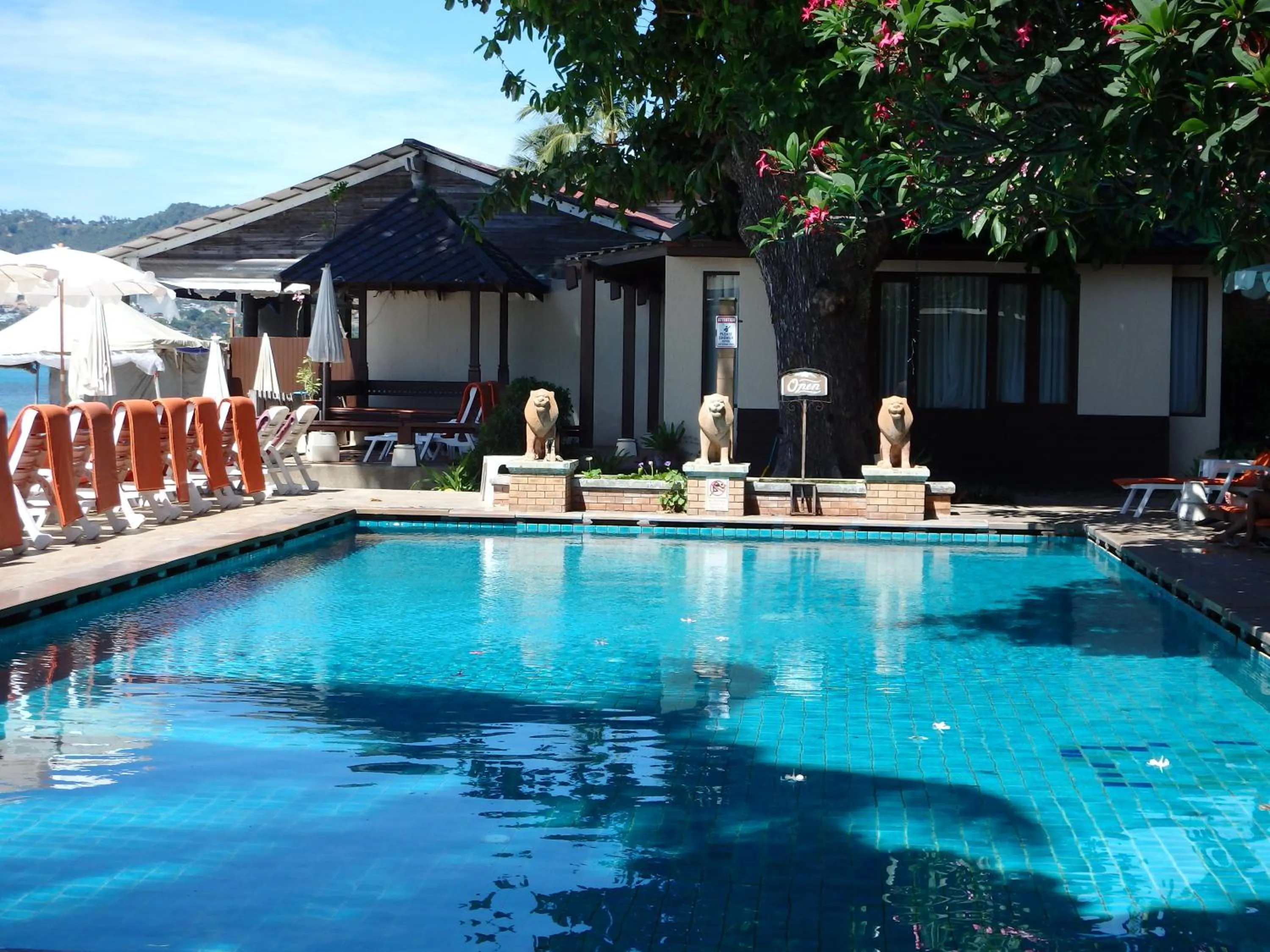 Swimming pool in Montien House - SHA Plus