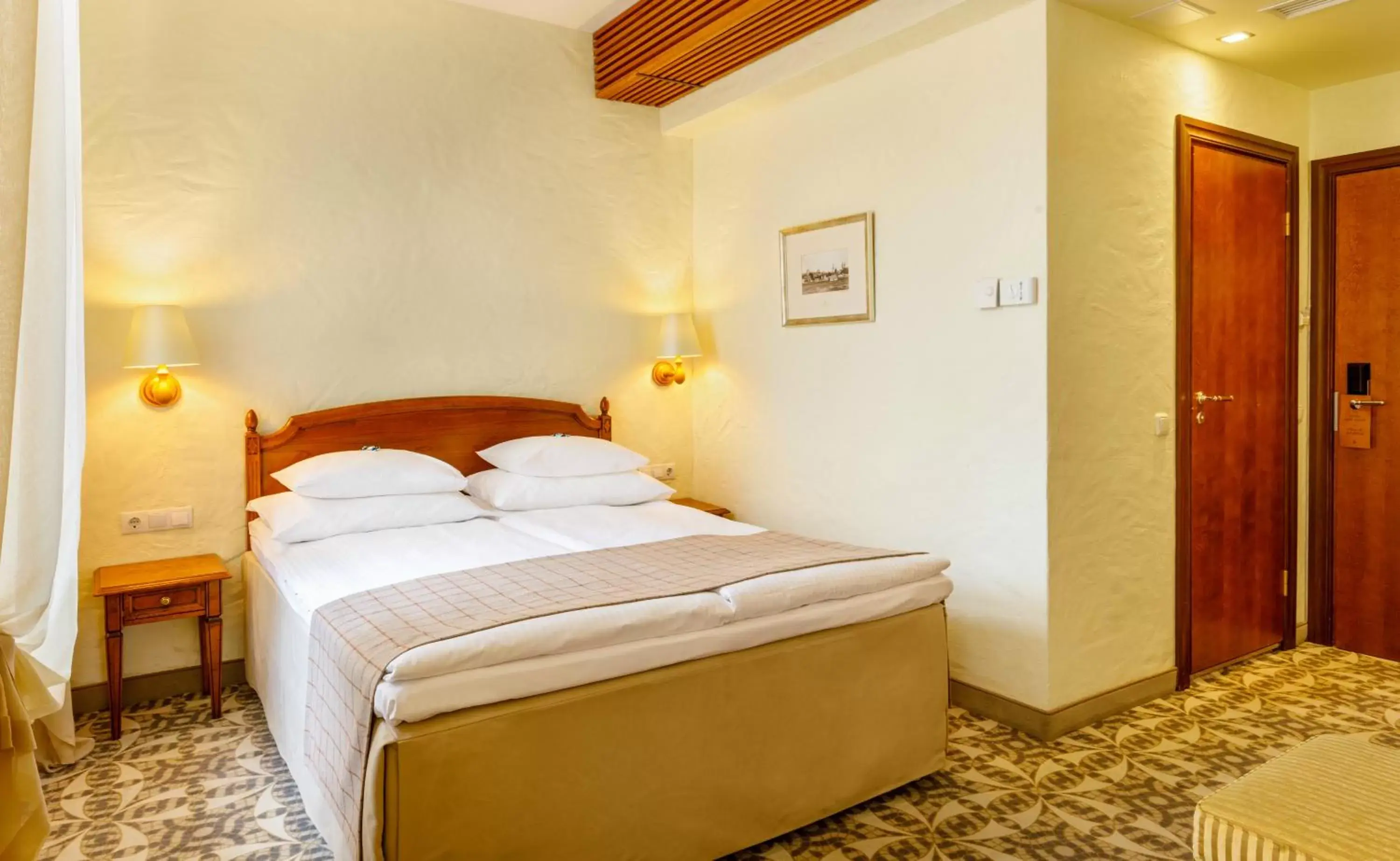 Single Room in Rixwell Collection Savoy Boutique Hotel Single Room in Rixwell Collection Savoy Boutique Hotel