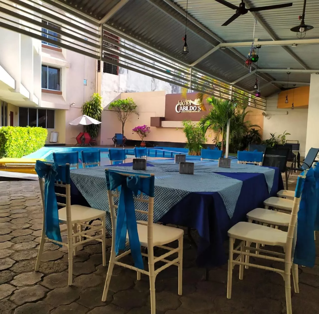 Business facilities, Restaurant/Places to Eat in Hotel Cabildos