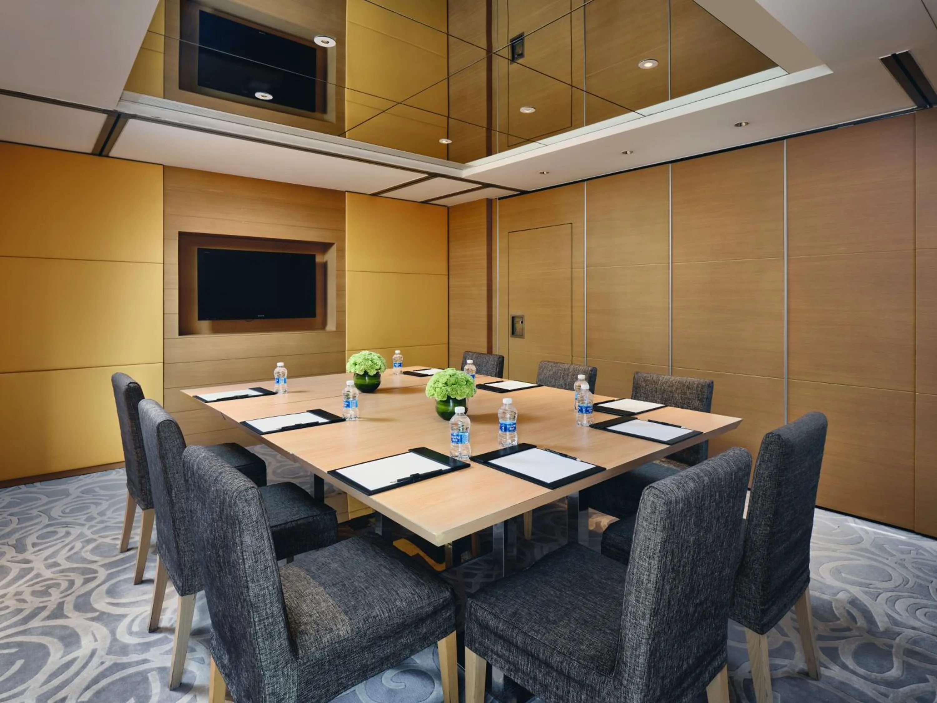 Meeting/conference room in Intercontinental Residences Chengdu City Center