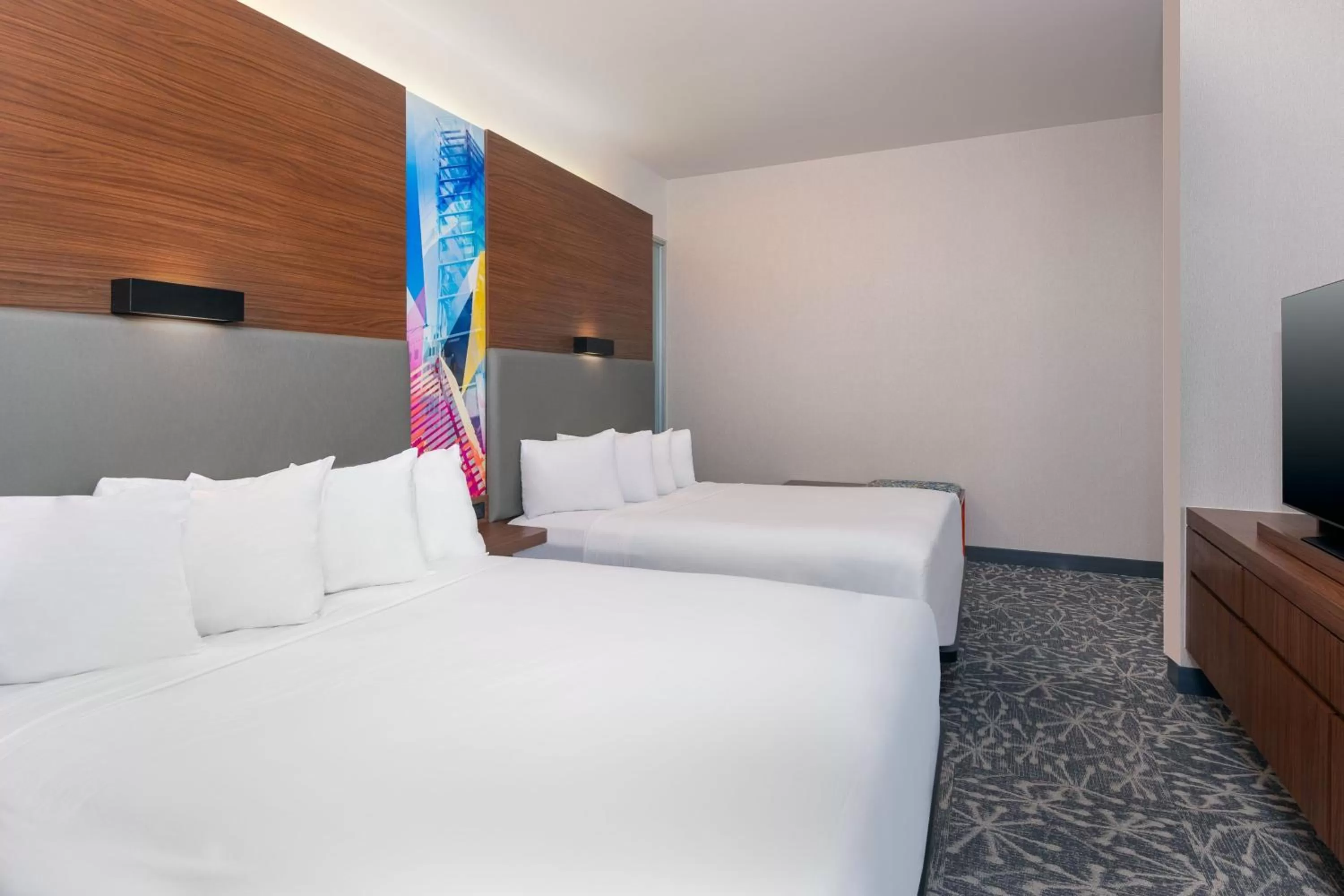 Photo of the whole room, Bed in Aloft Orlando Downtown