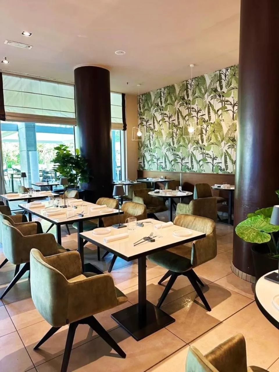 Restaurant/places to eat in Ramada Plaza by Wyndham Milano