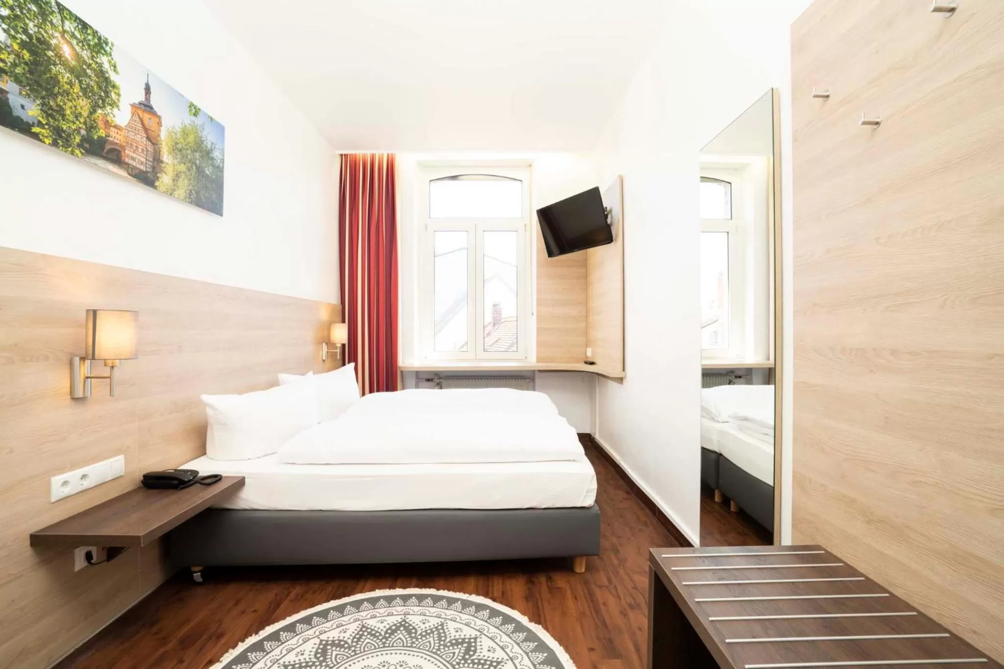 Photo of the whole room, Bed in Hotel National