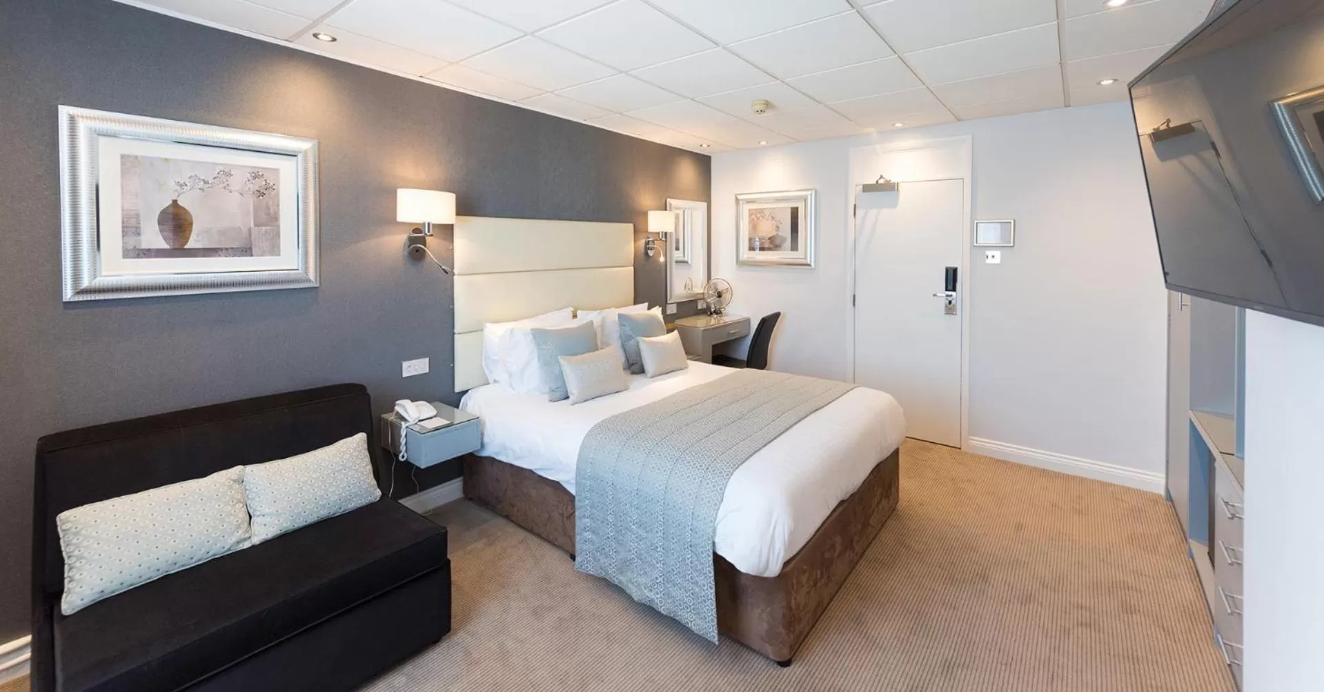 Bedroom, Bed in The Barnstaple Hotel