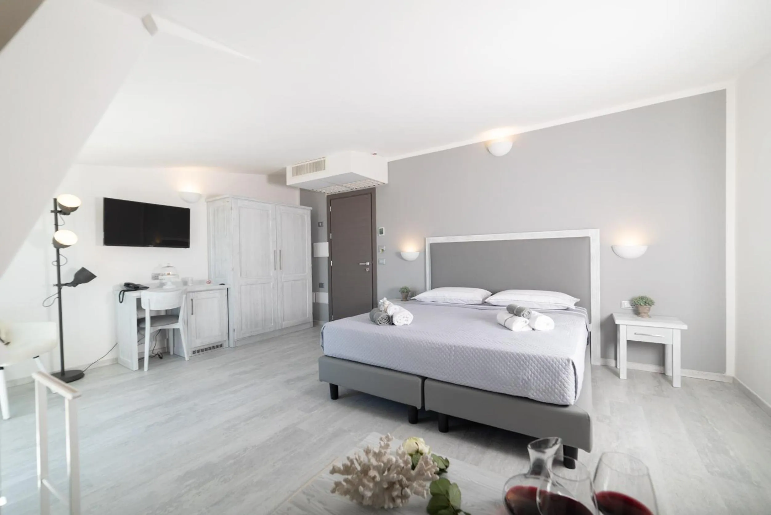 TV and multimedia, Bed in Hotel Gli Ulivi