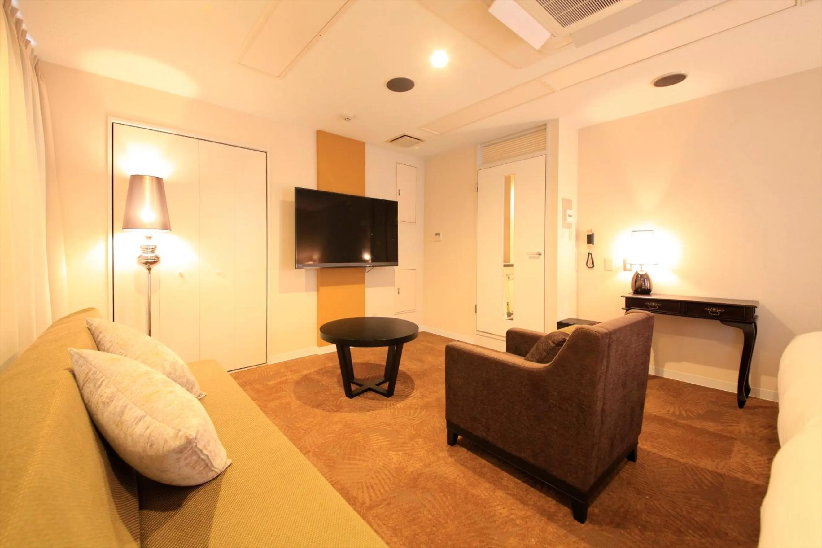 Photo of the whole room in Centurion Hotel Villa Suite Fukui Ekimae