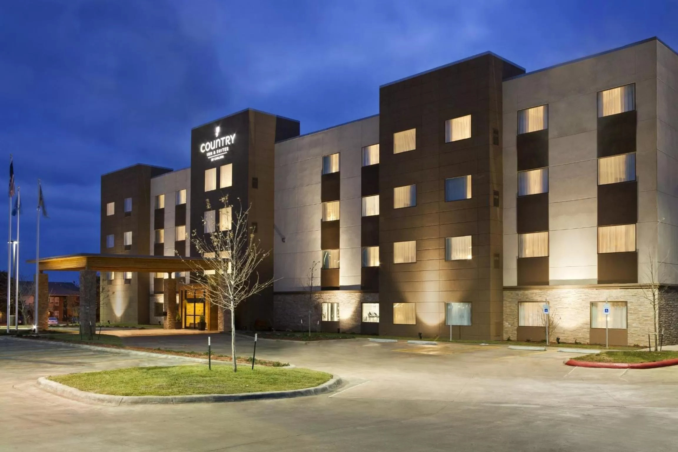 Facade/entrance in Country Inn & Suites by Radisson, Enid, OK