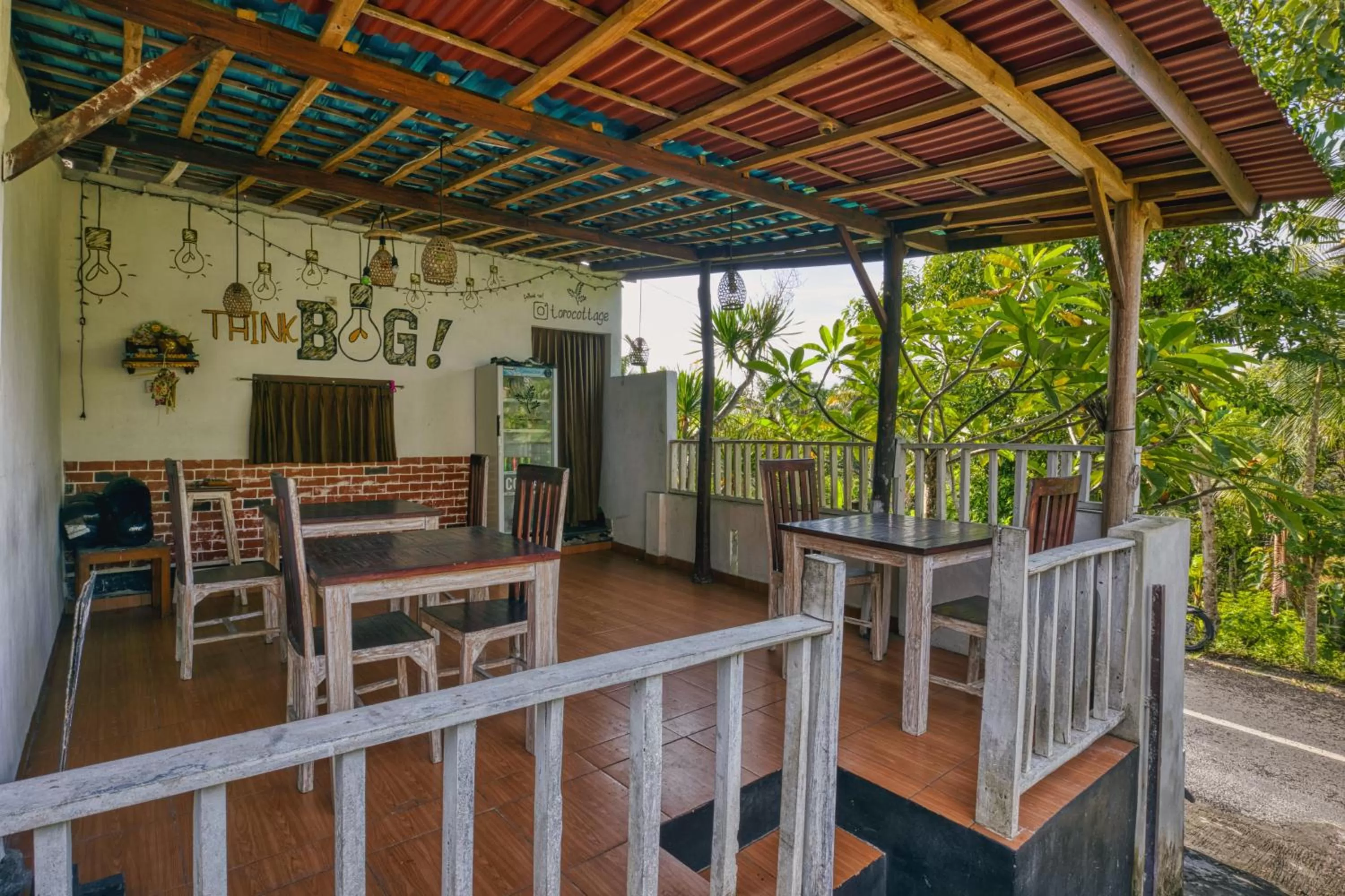 Restaurant/places to eat in Toro Cottage