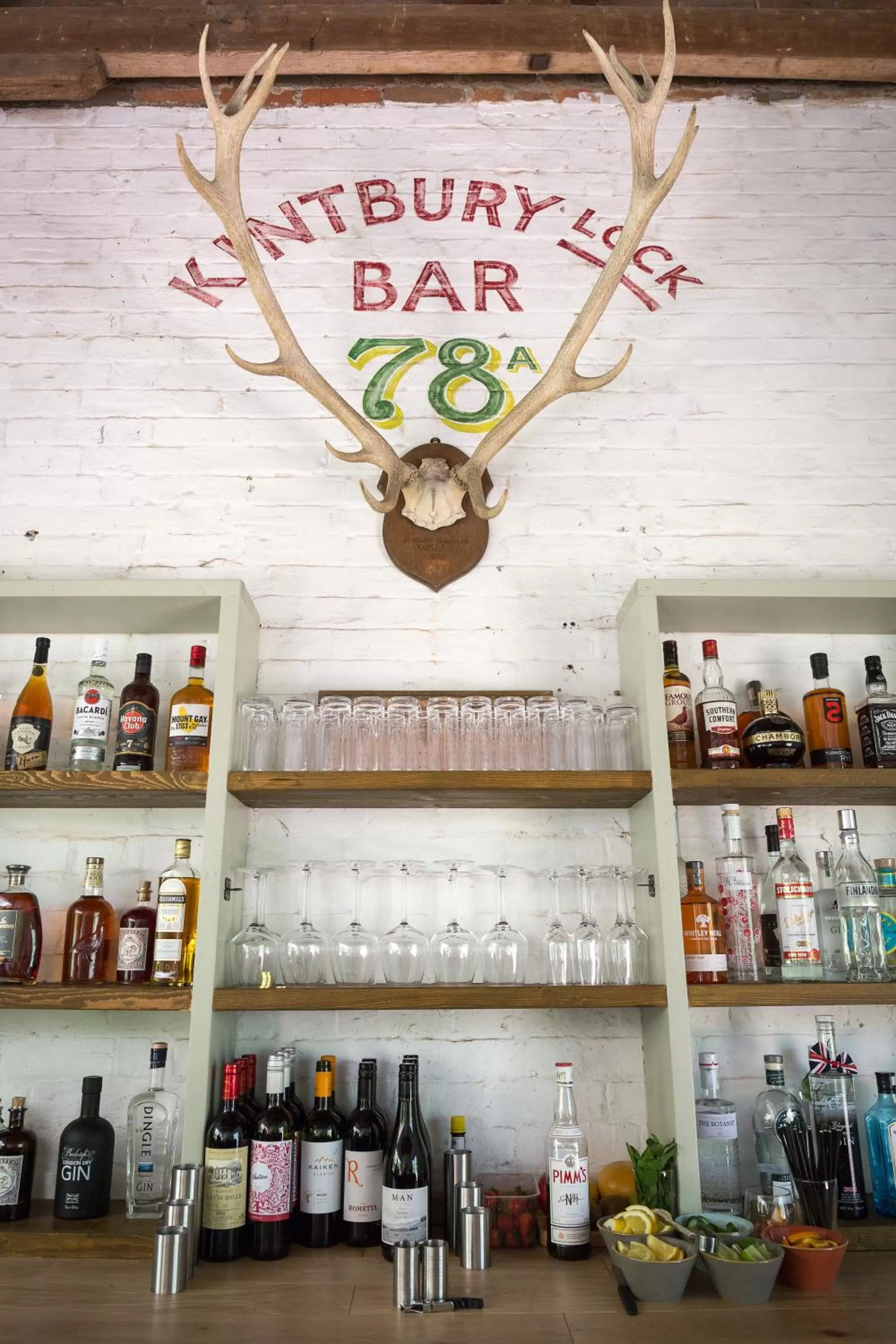 Lounge or bar in The Dundas Arms