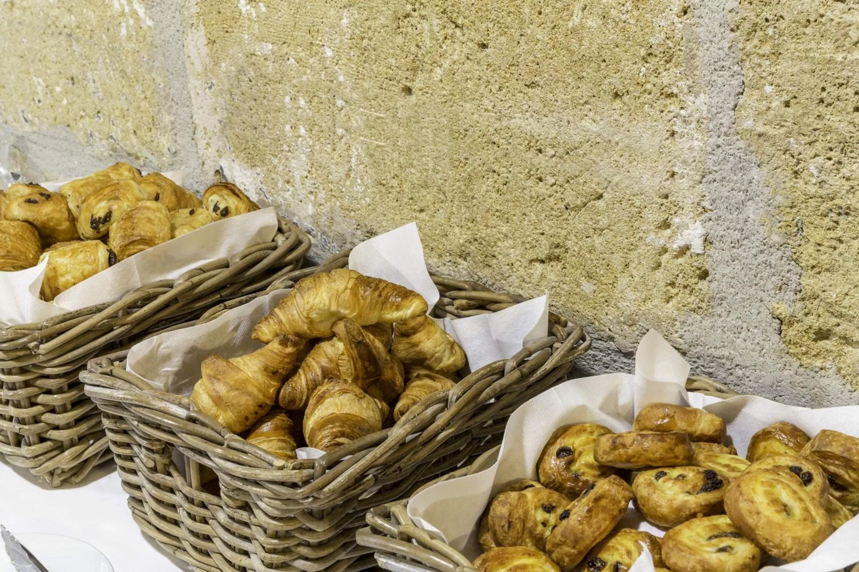 Breakfast in Best Western Domaine de Roquerousse