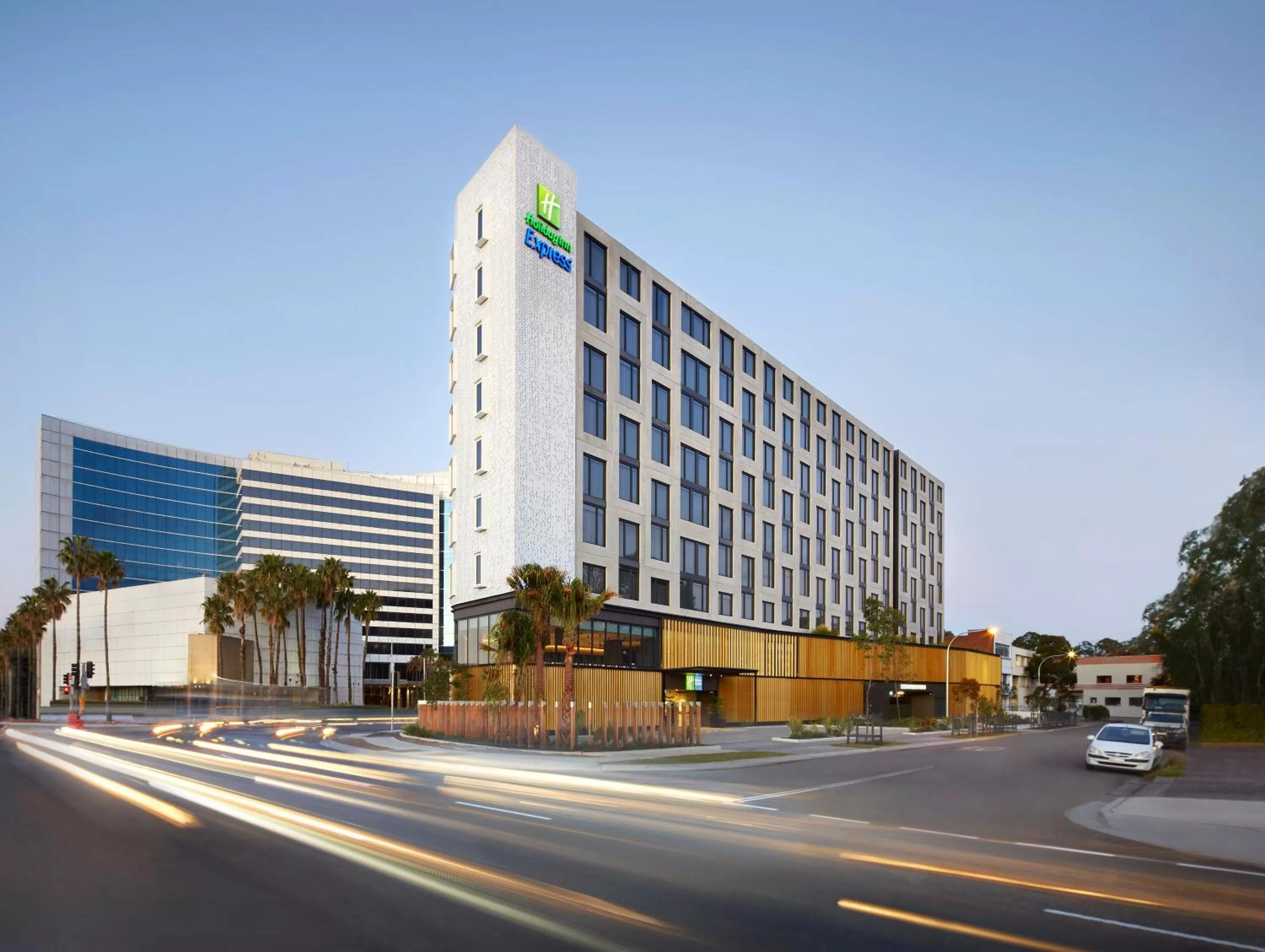Holiday Inn Express Sydney Airport by IHG