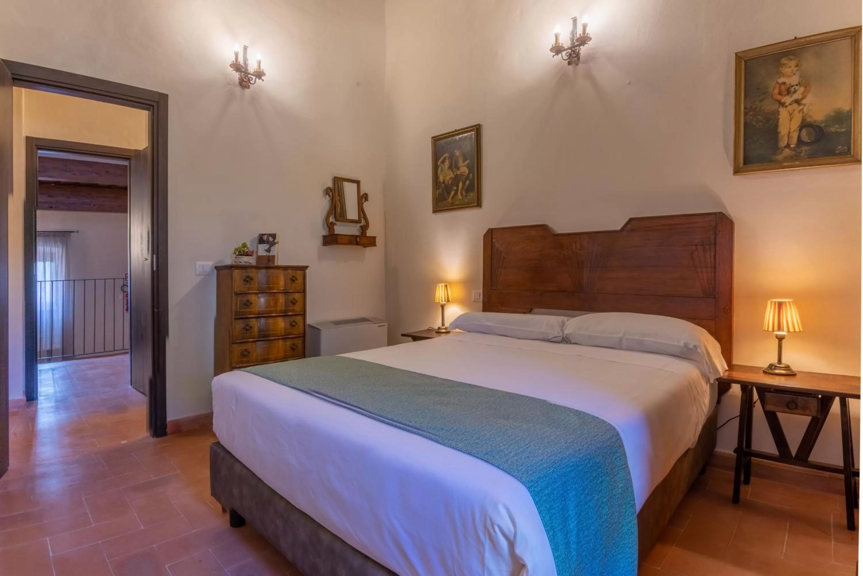 Superior King Suite in Borgo Petroro