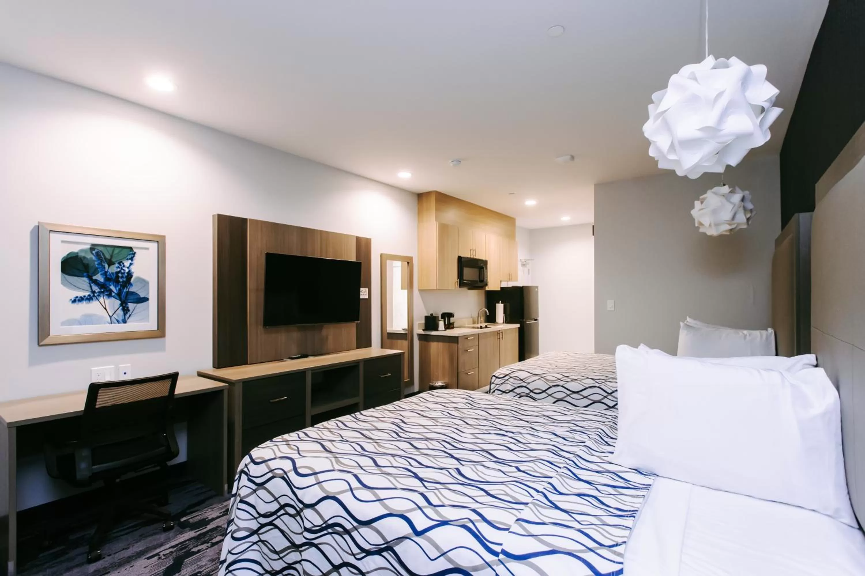 Bed in Palace Inn Blue Houston East Beltway 8