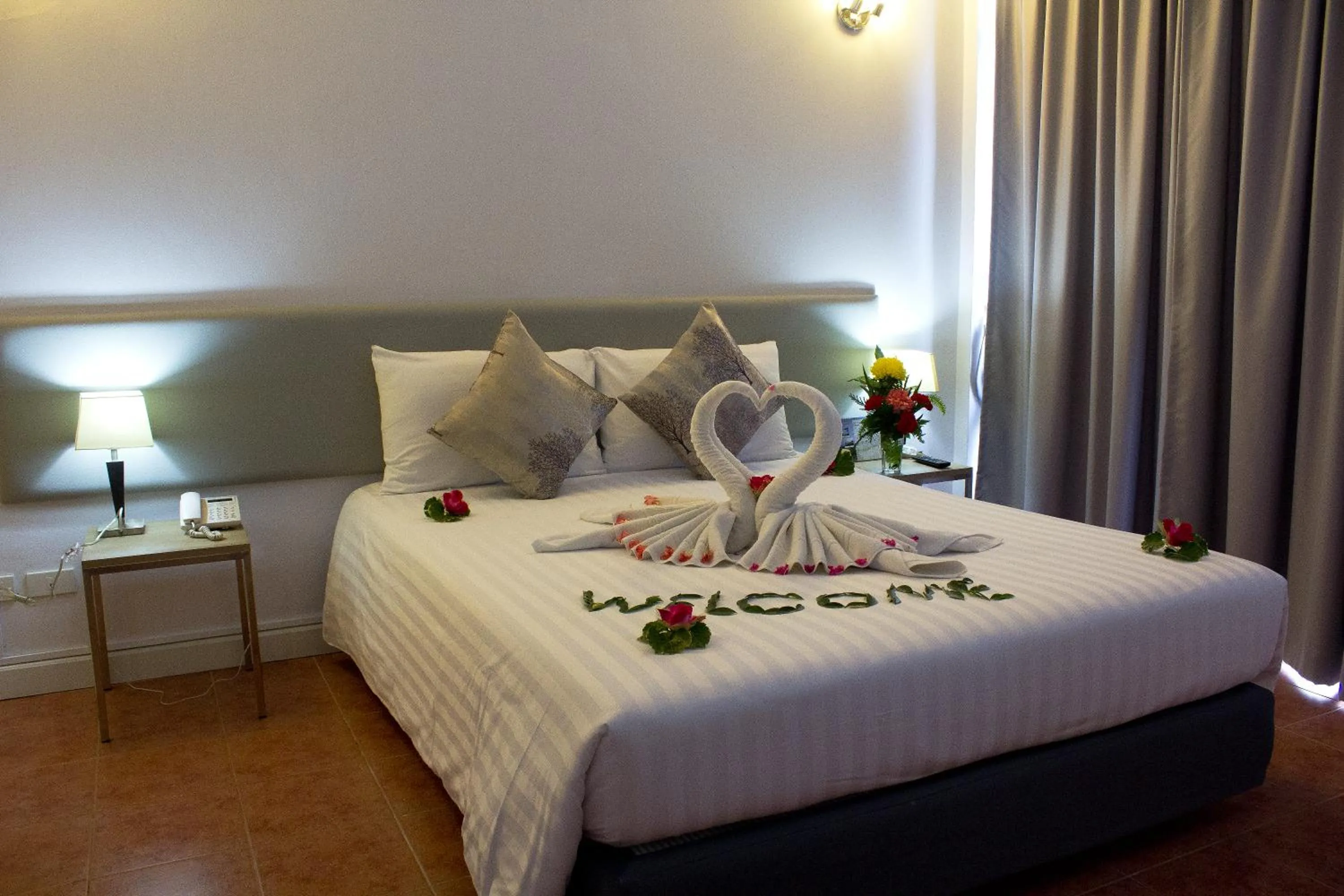 Bedroom, Bed in ON Hotel Phuket - SHA