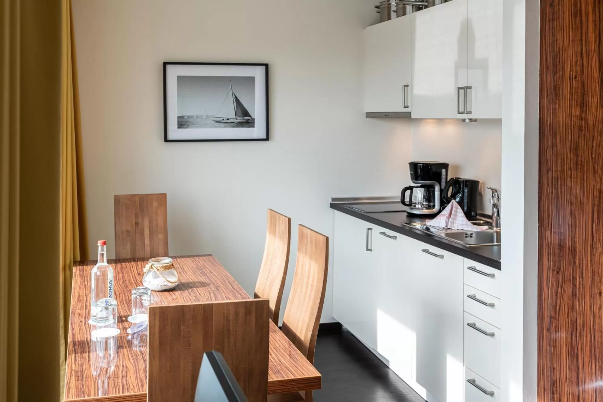 Kitchen or kitchenette in Hotel Yachtclub