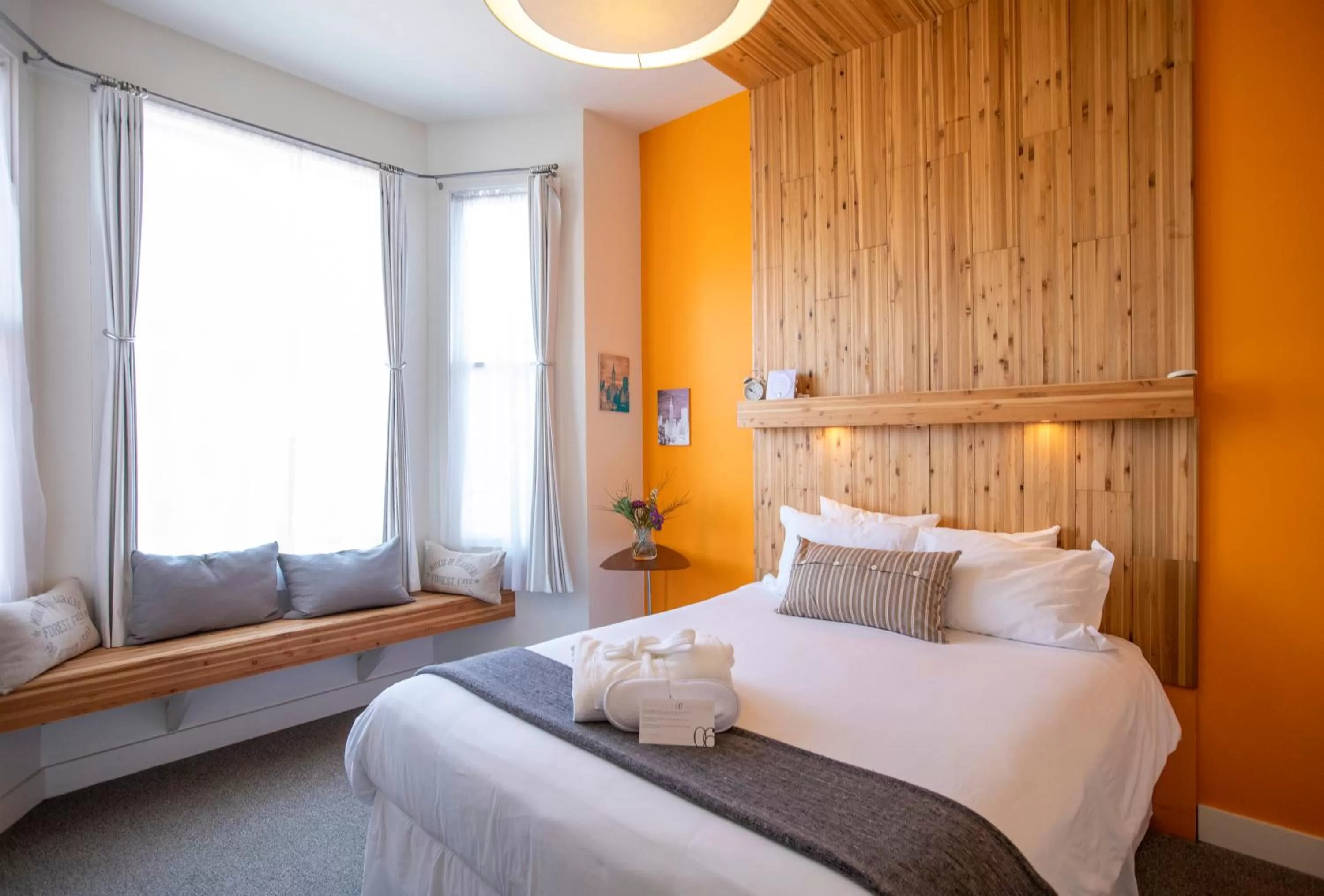 Bedroom, Bed in 1906 Mission