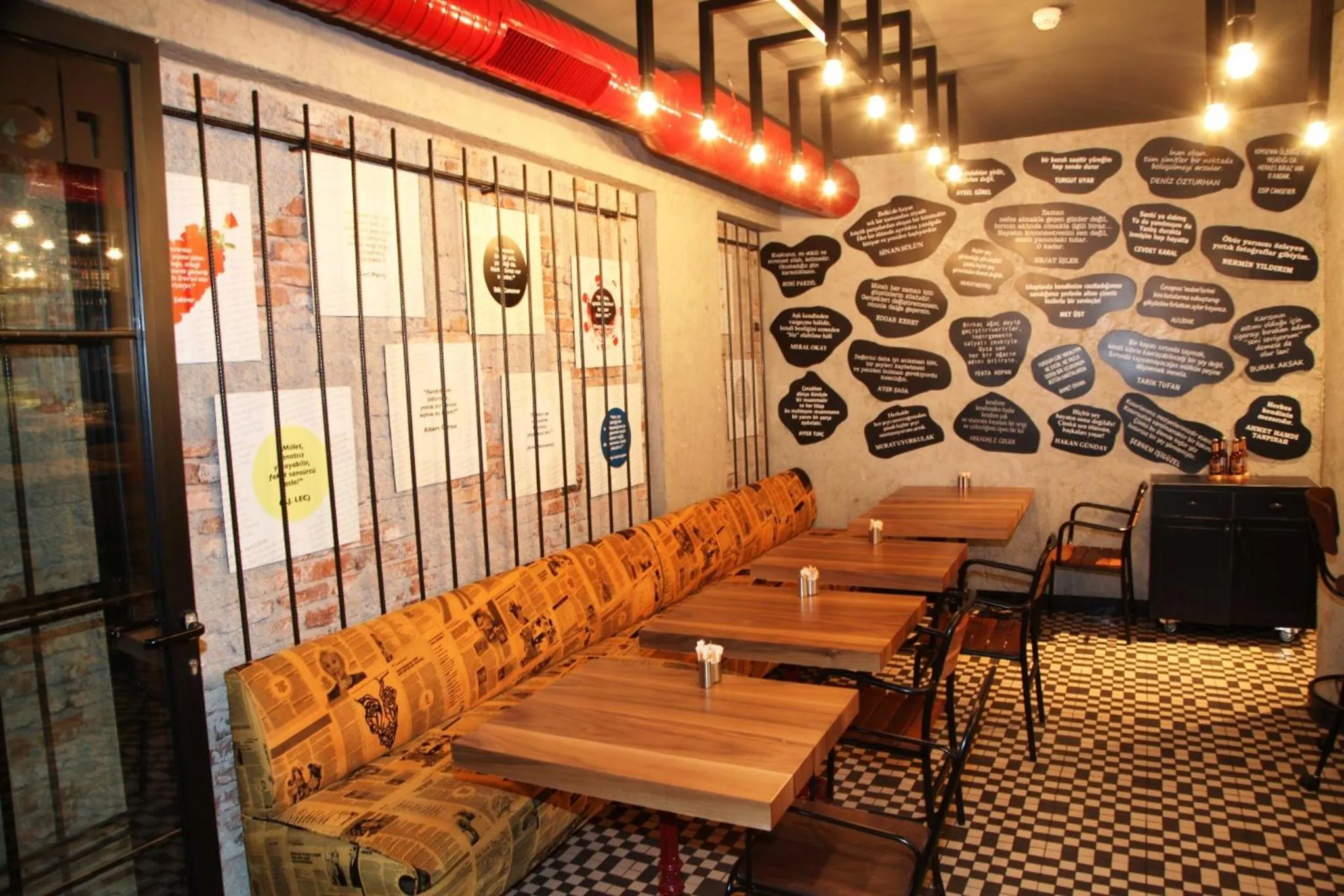 Restaurant/places to eat in Sonno Boutique Rooms & Suites