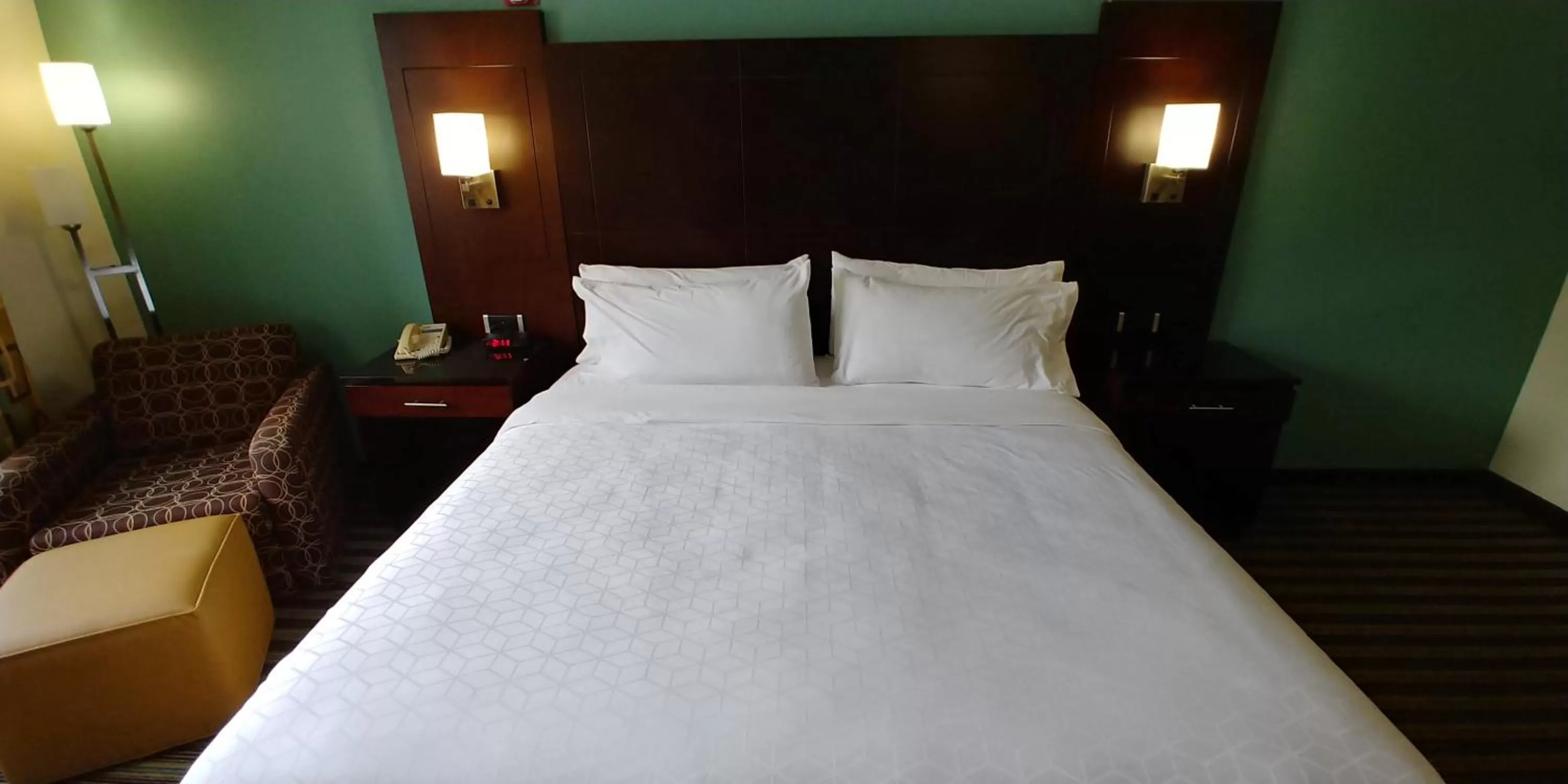 Photo of the whole room, Bed in Holiday Inn Express Hotel & Suites West Point-Fort Montgomery by IHG