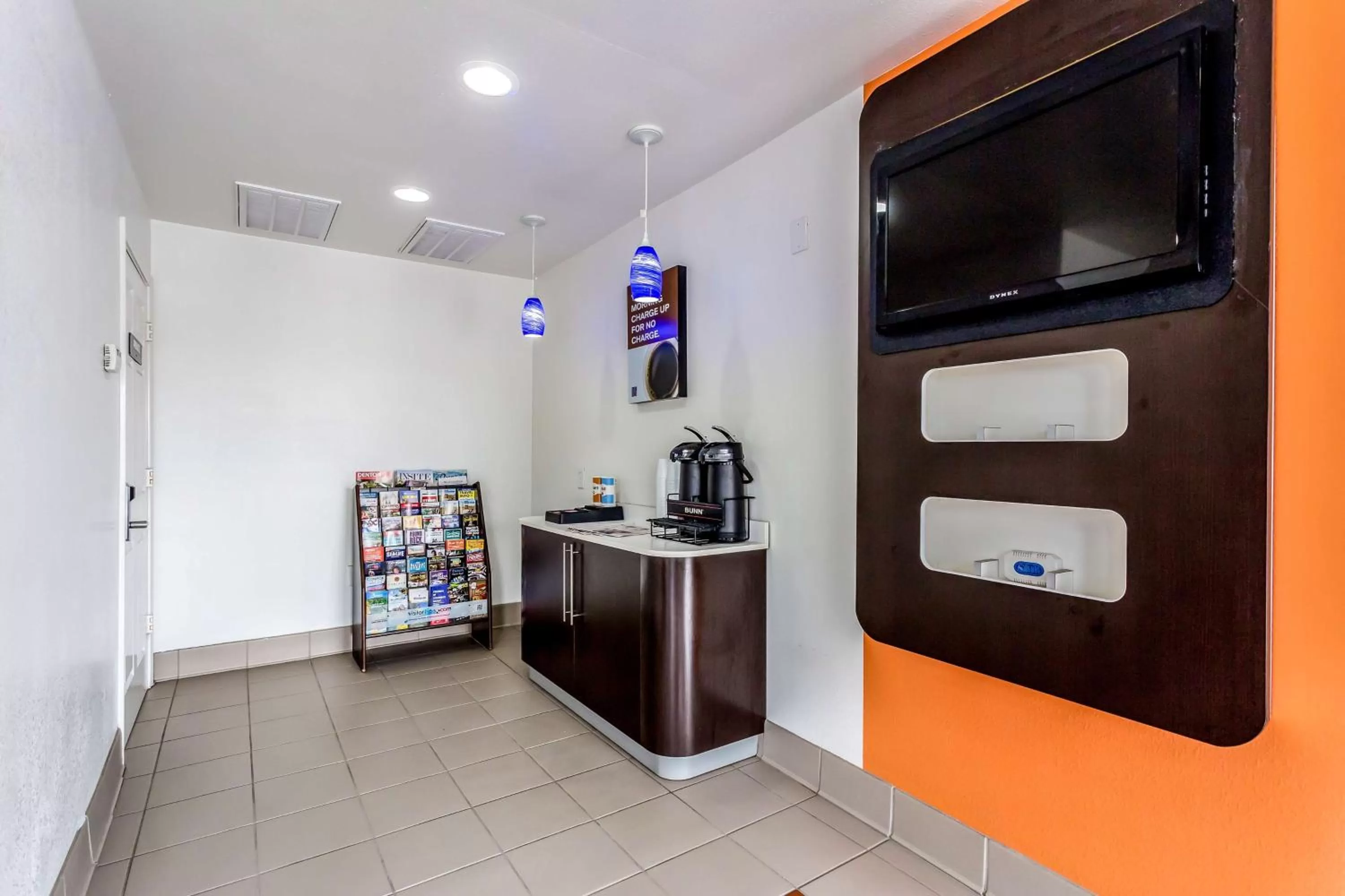 Lobby or reception in Motel 6-Bryan, TX - College Station