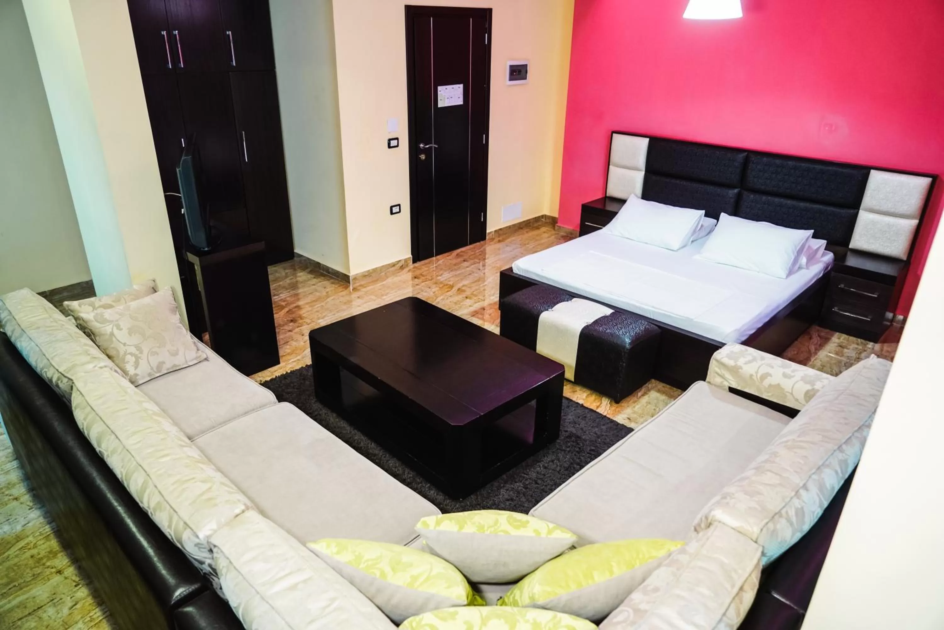 Photo of the whole room, Seating Area in Hotel Magic