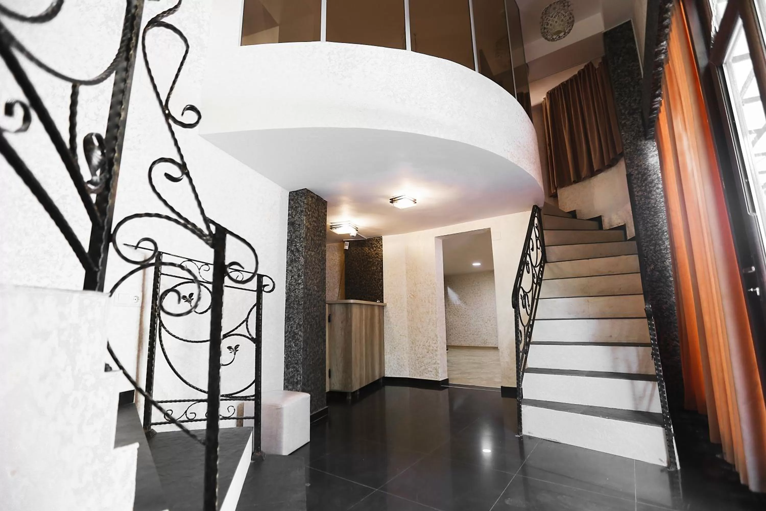 Lobby or reception in Hotel Traveler