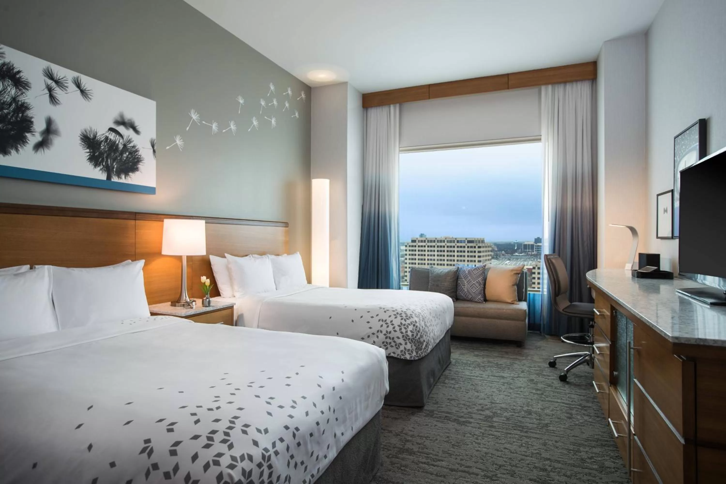 Club Level Guest Room with Two Double Beds - High Floor in Renaissance Schaumburg Convention Center Hotel