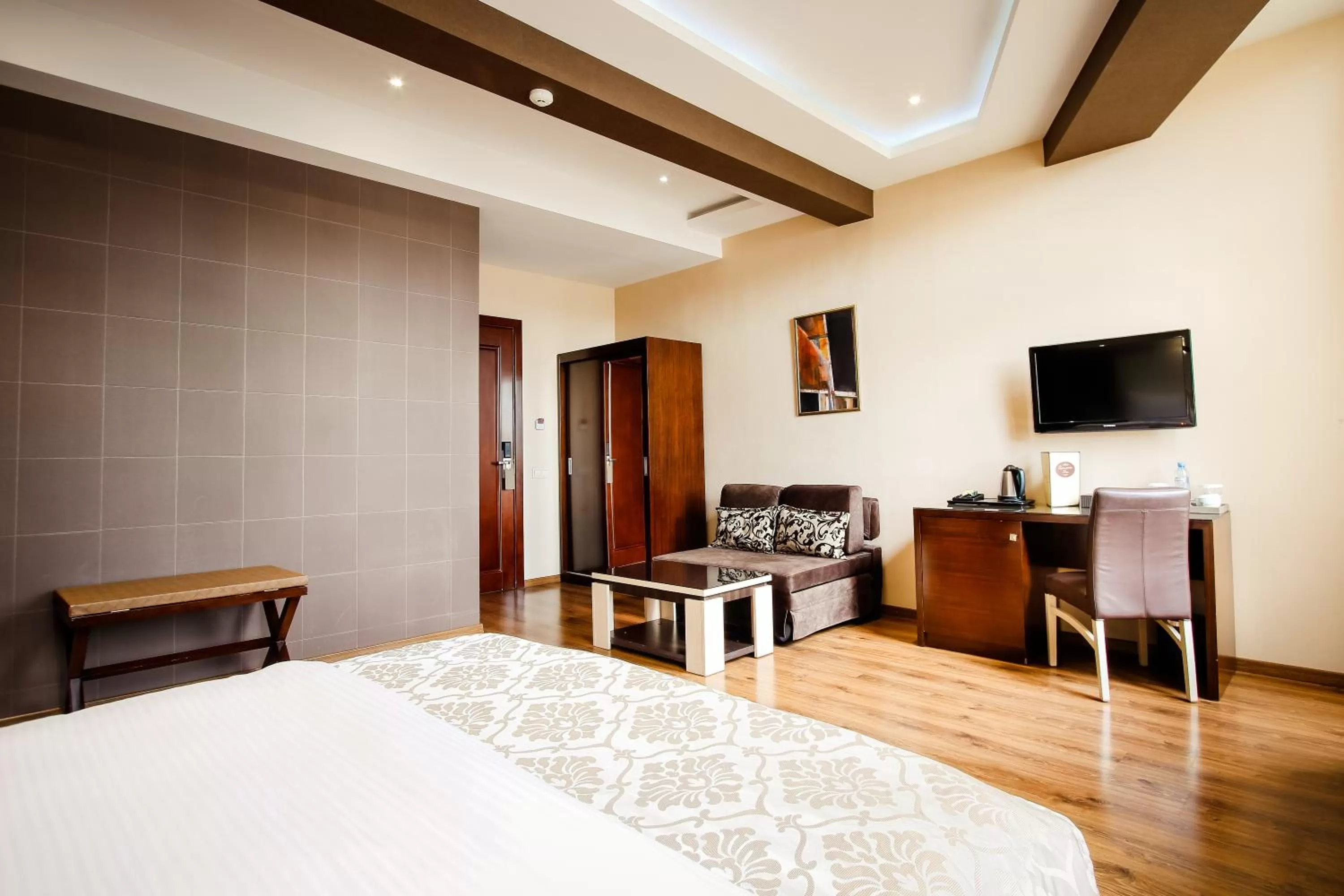 Photo of the whole room, Bed in Hotel Orion Tbilisi