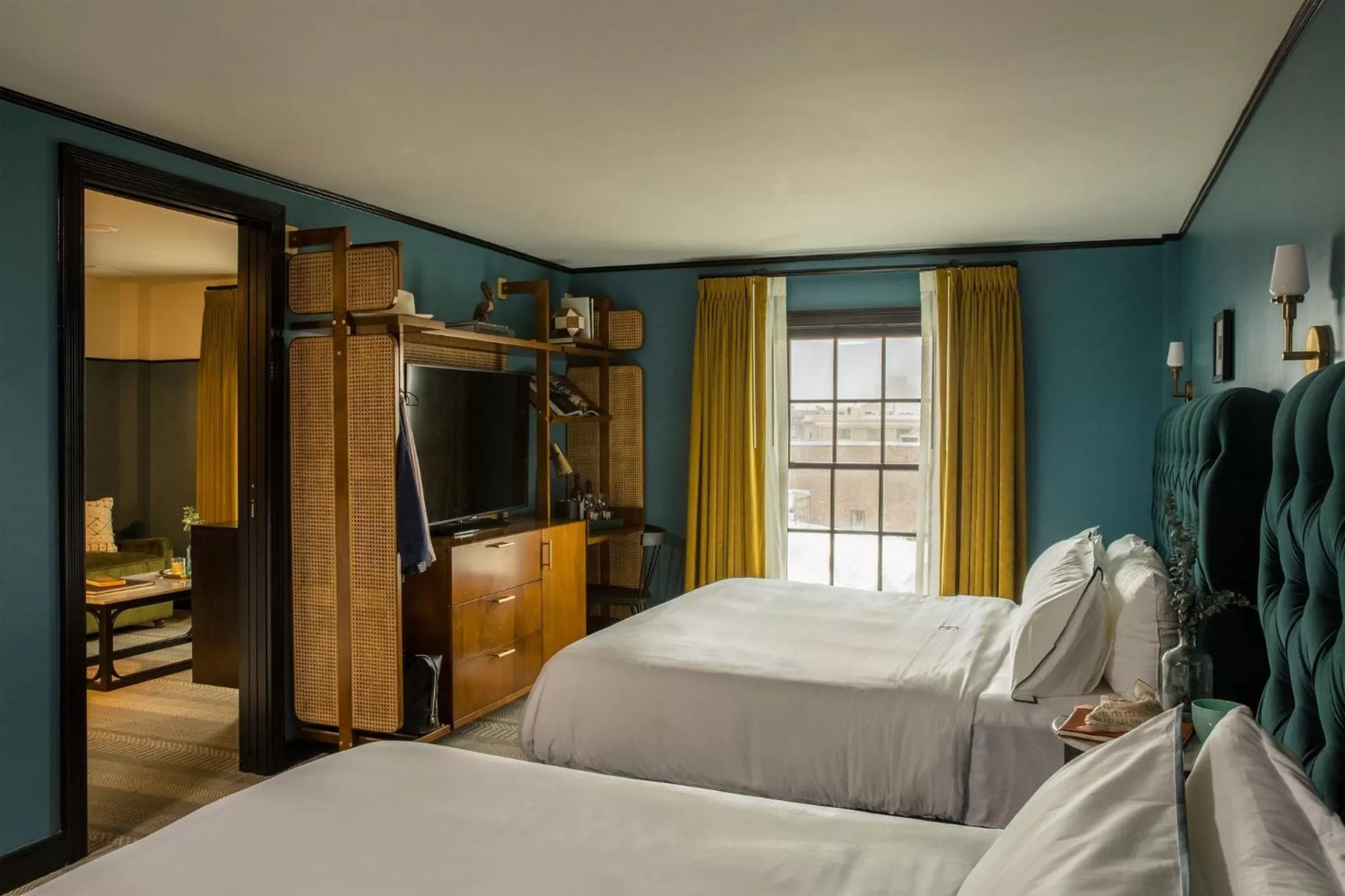 Photo of the whole room, Bed in Emeline