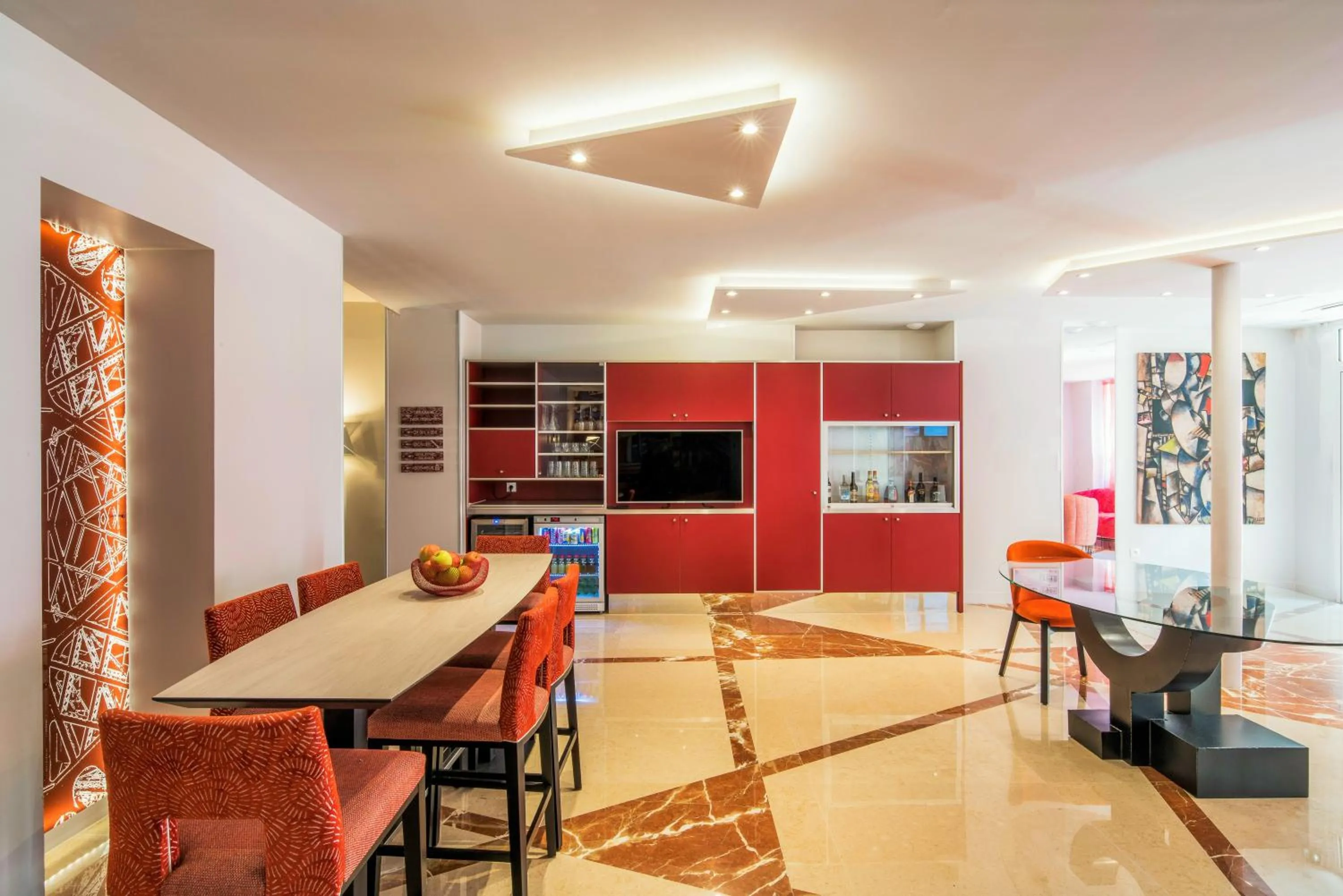 Lounge or bar in Mercure Paris Pont de Levallois Neuilly