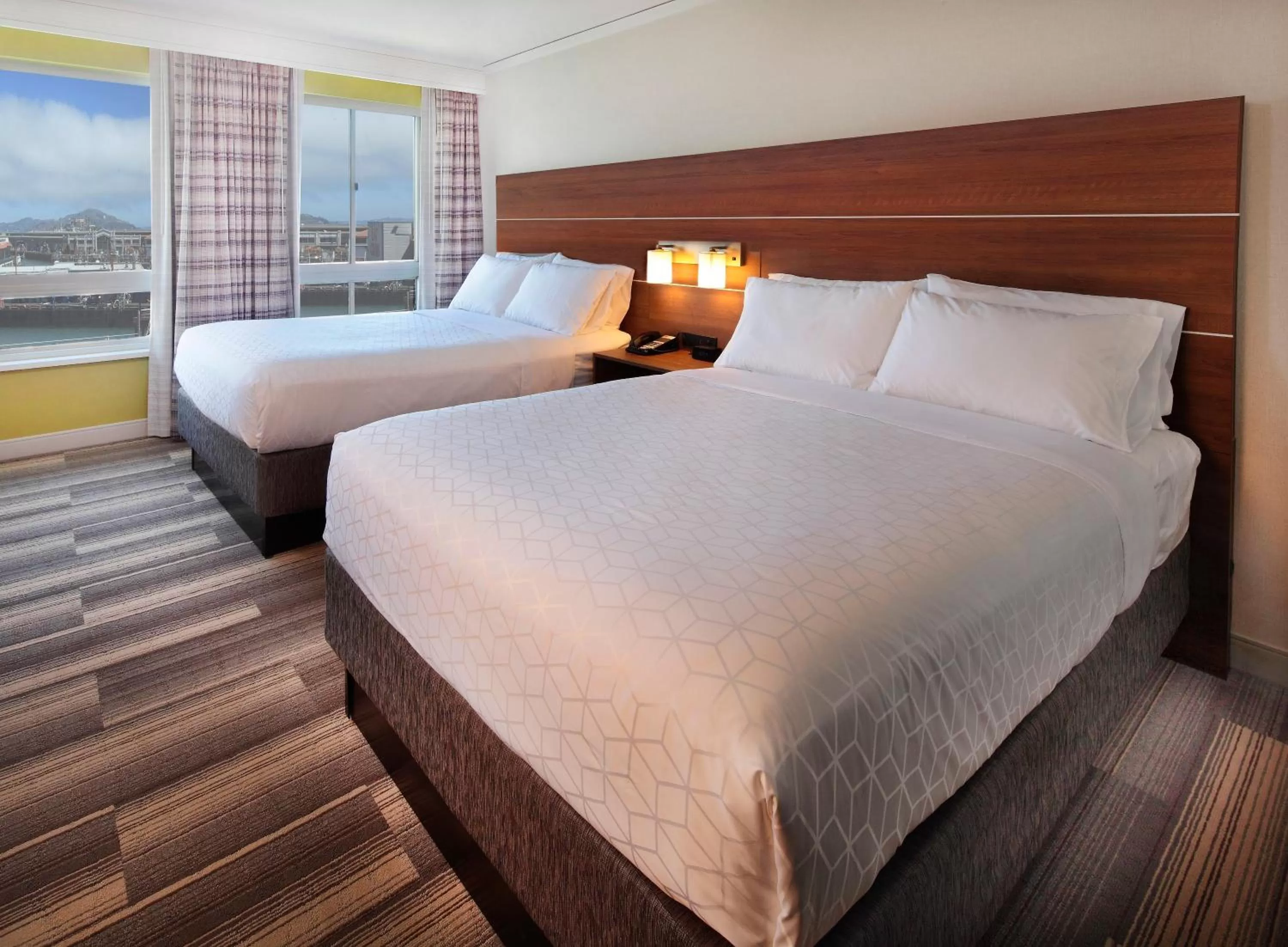 Photo of the whole room, Bed in Holiday Inn Express Hotel & Suites Fisherman's Wharf by IHG