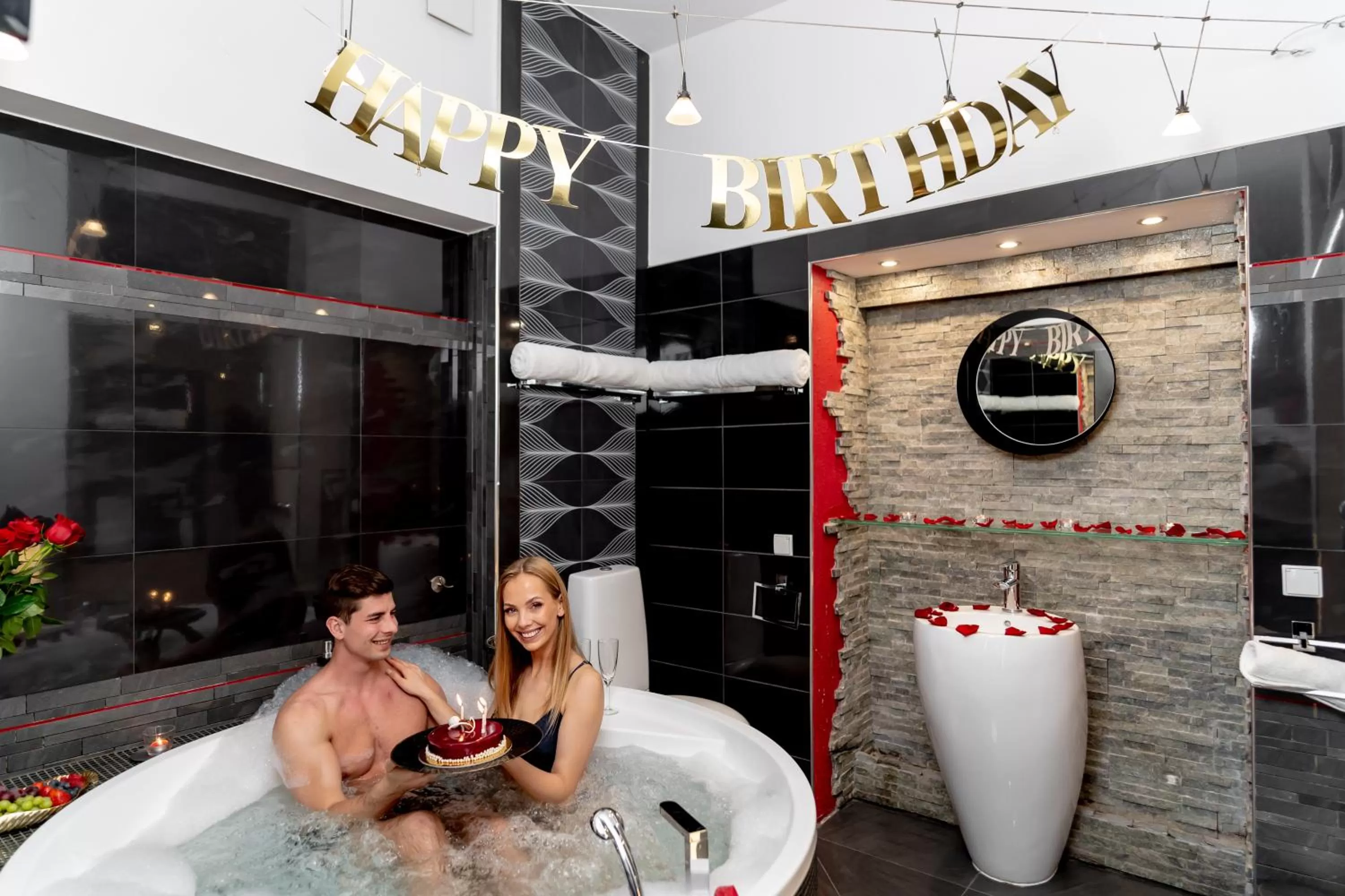 Hot Tub in Komorowski Luxury Guest Rooms