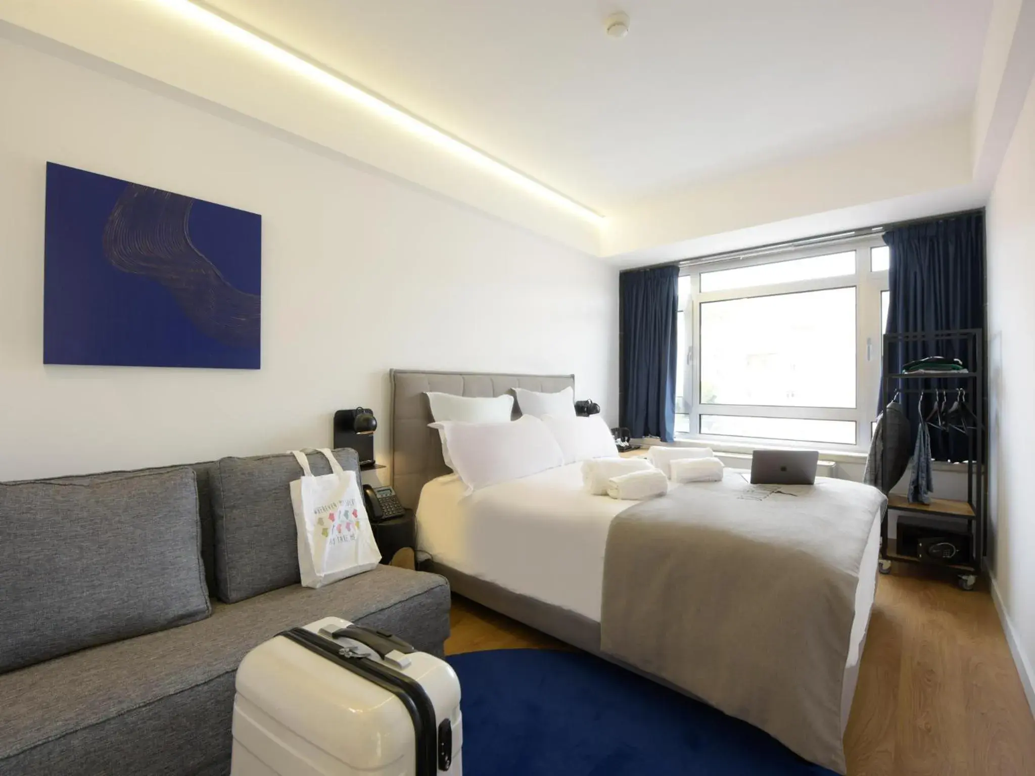 Superior Double Room in room00 Lisboa Hostel Superior Double Room in room00 Lisboa Hostel