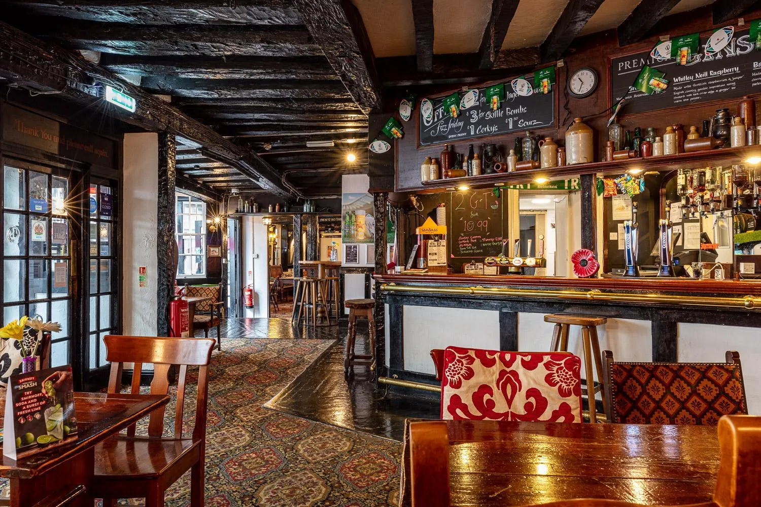 Restaurant/places to eat in The New Inn by Roomsbooked