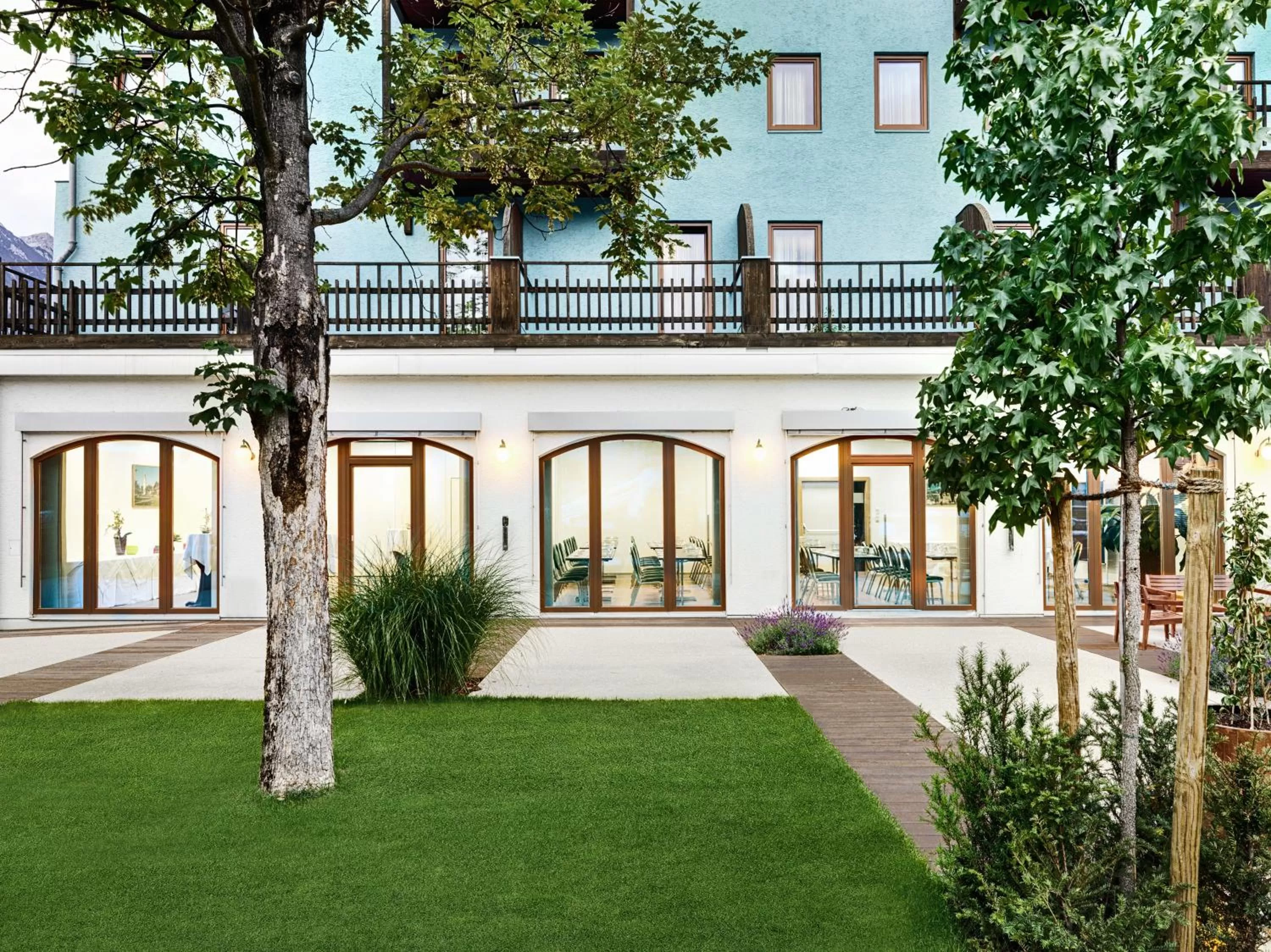 Garden in Alphotel Innsbruck